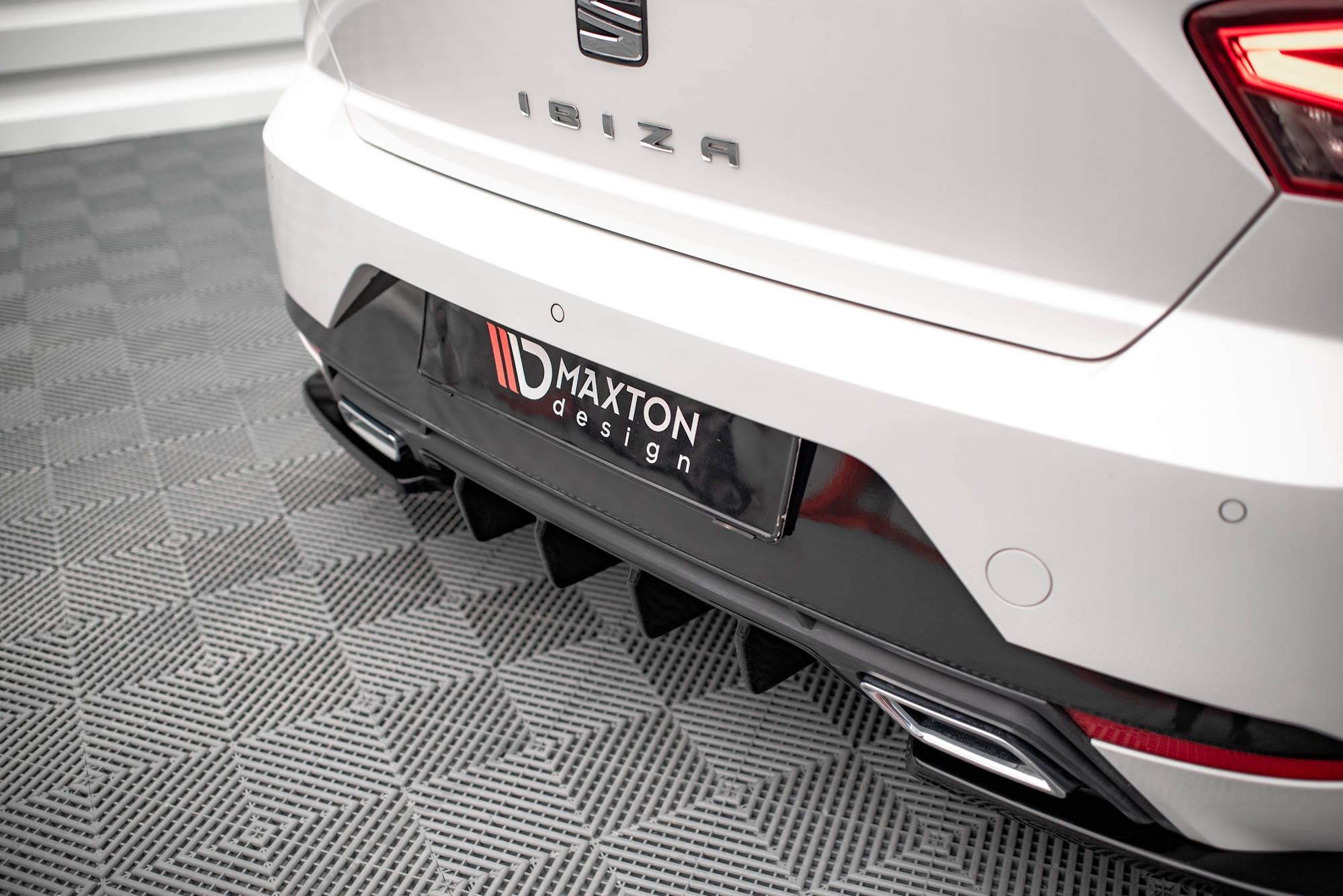 pol_po_Rear-Valance-Seat-Ibiza-FR-Standard-Mk5-15917_8 pol_po_Rear-Valance-Seat-Ibiza-FR-Standard-Mk5-15917_8