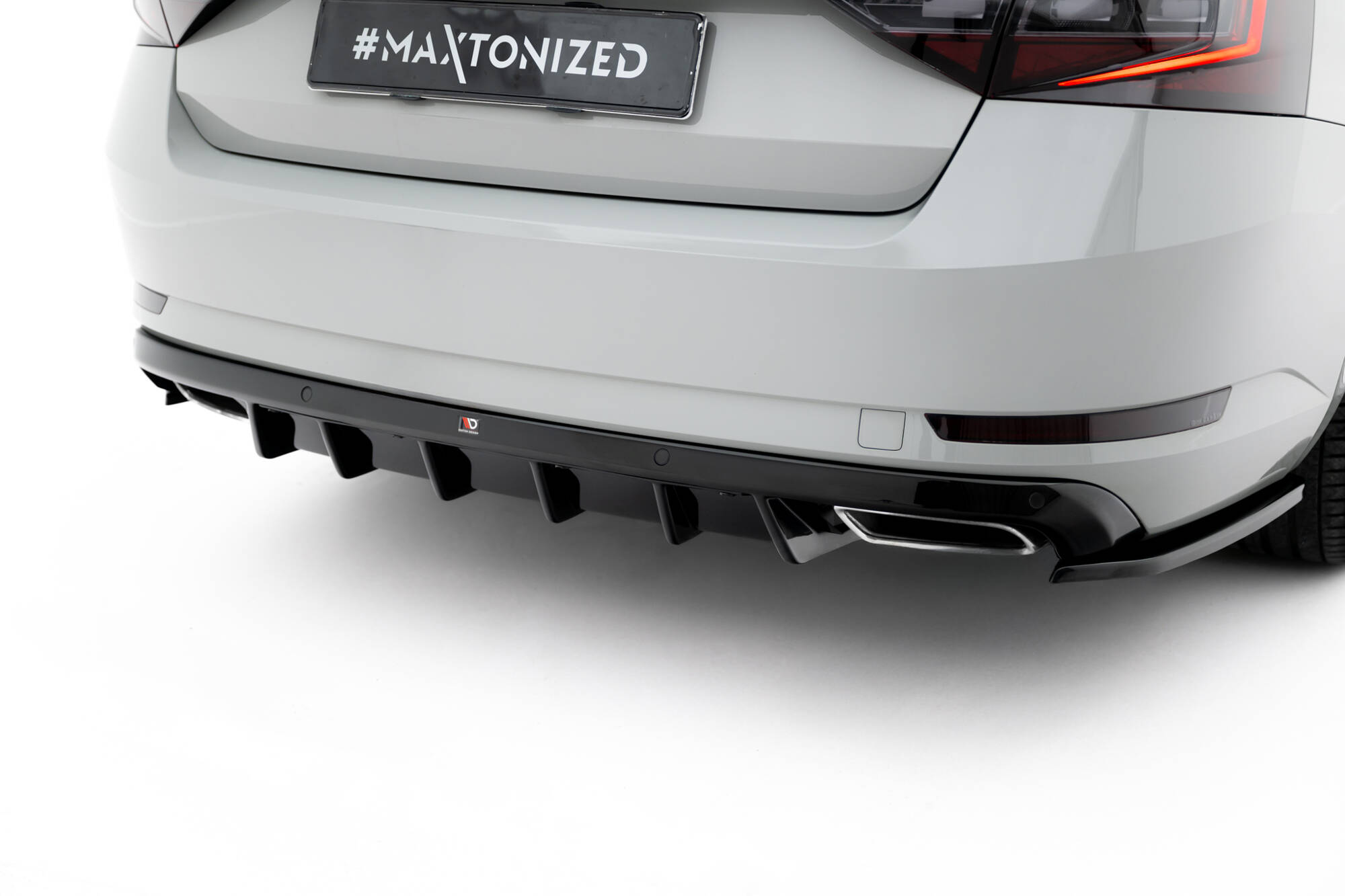 pol_po_Rear-Valance-Skoda-Superb-Liftback-Combi-Mk3-22266_5 pol_po_Rear-Valance-Skoda-Superb-Liftback-Combi-Mk3-22266_5