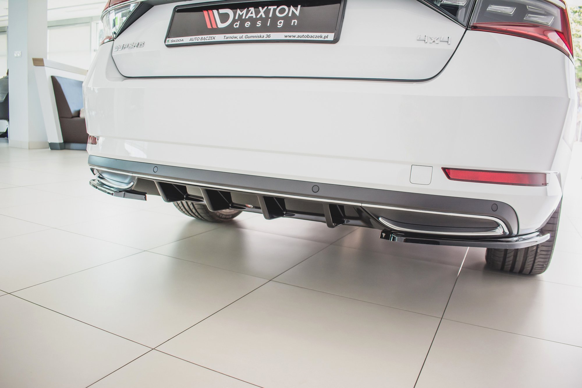 pol_po_Rear-Valance-Skoda-Superb-Liftback-Combi-Mk3-FL-8920_3 pol_po_Rear-Valance-Skoda-Superb-Liftback-Combi-Mk3-FL-8920_3