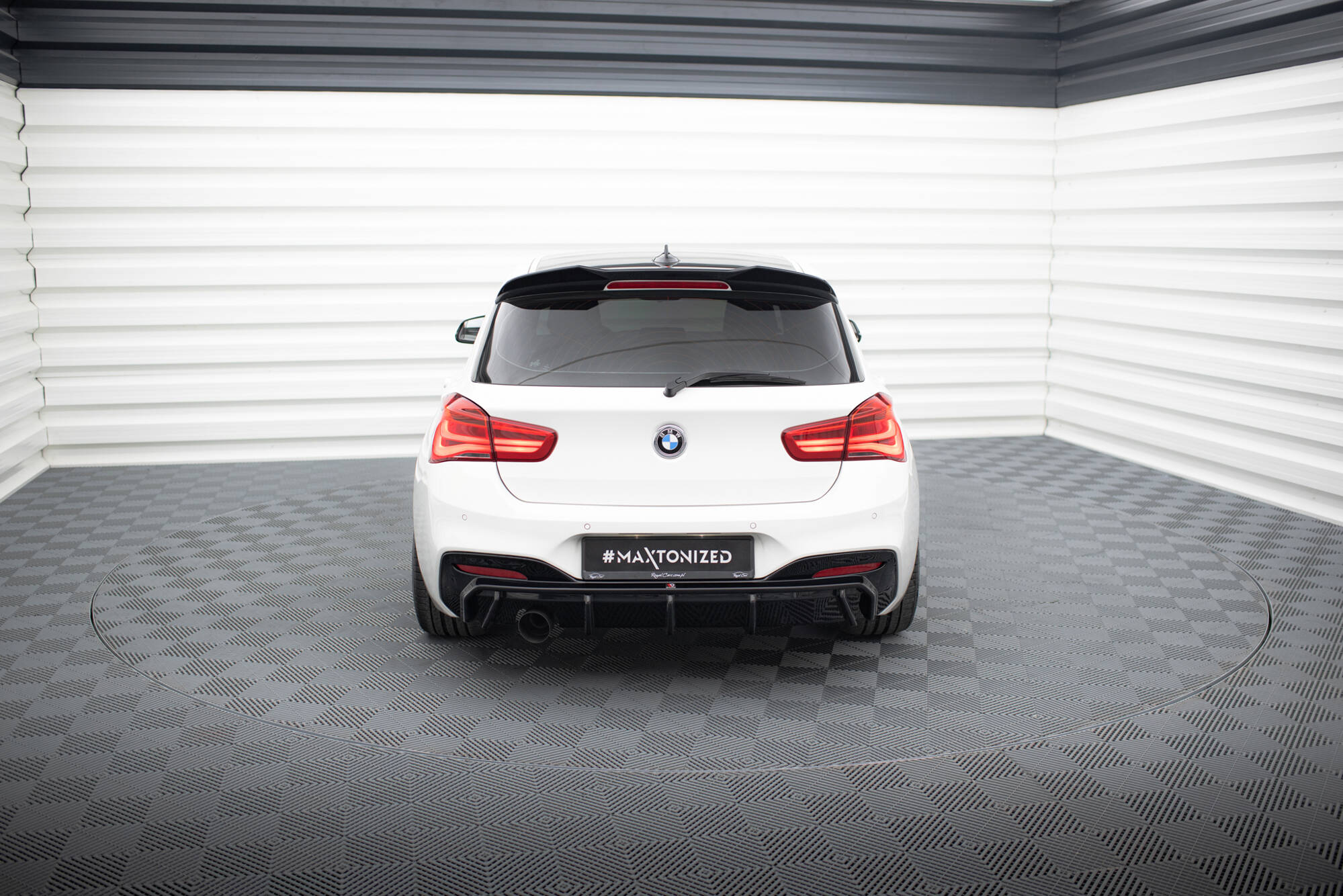 pol_po_Rear-Valance-V-3-BMW-1-M-Pack-F20-Facelift-Version-with-single-exhaust-on-one-side-20783_3 pol_po_Rear-Valance-V-3-BMW-1-M-Pack-F20-Facelift-Version-with-single-exhaust-on-one-side-20783_3