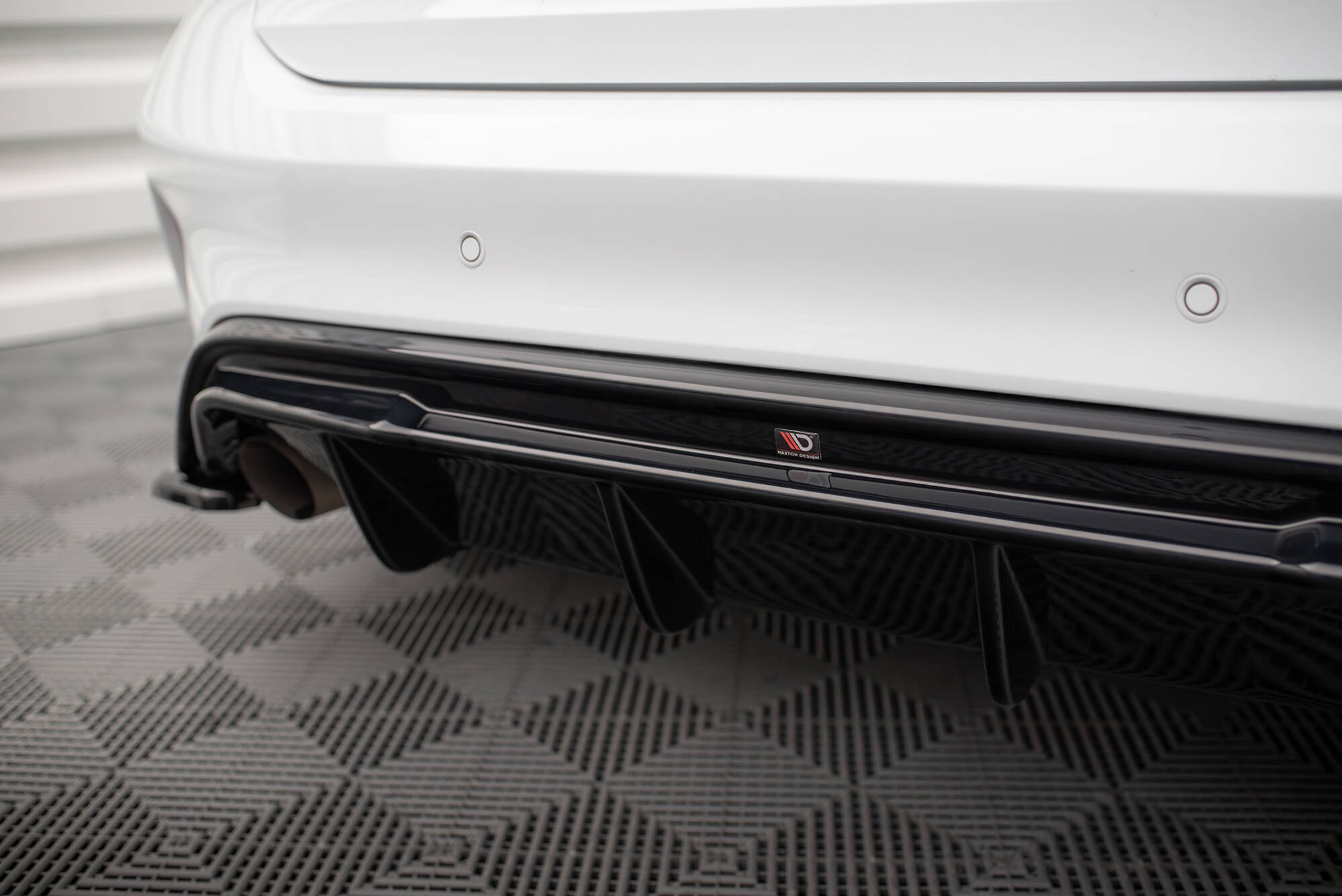 pol_po_Rear-Valance-V-3-Ford-Focus-Hatchback-ST-Mk4-10161_13 pol_po_Rear-Valance-V-3-Ford-Focus-Hatchback-ST-Mk4-10161_13