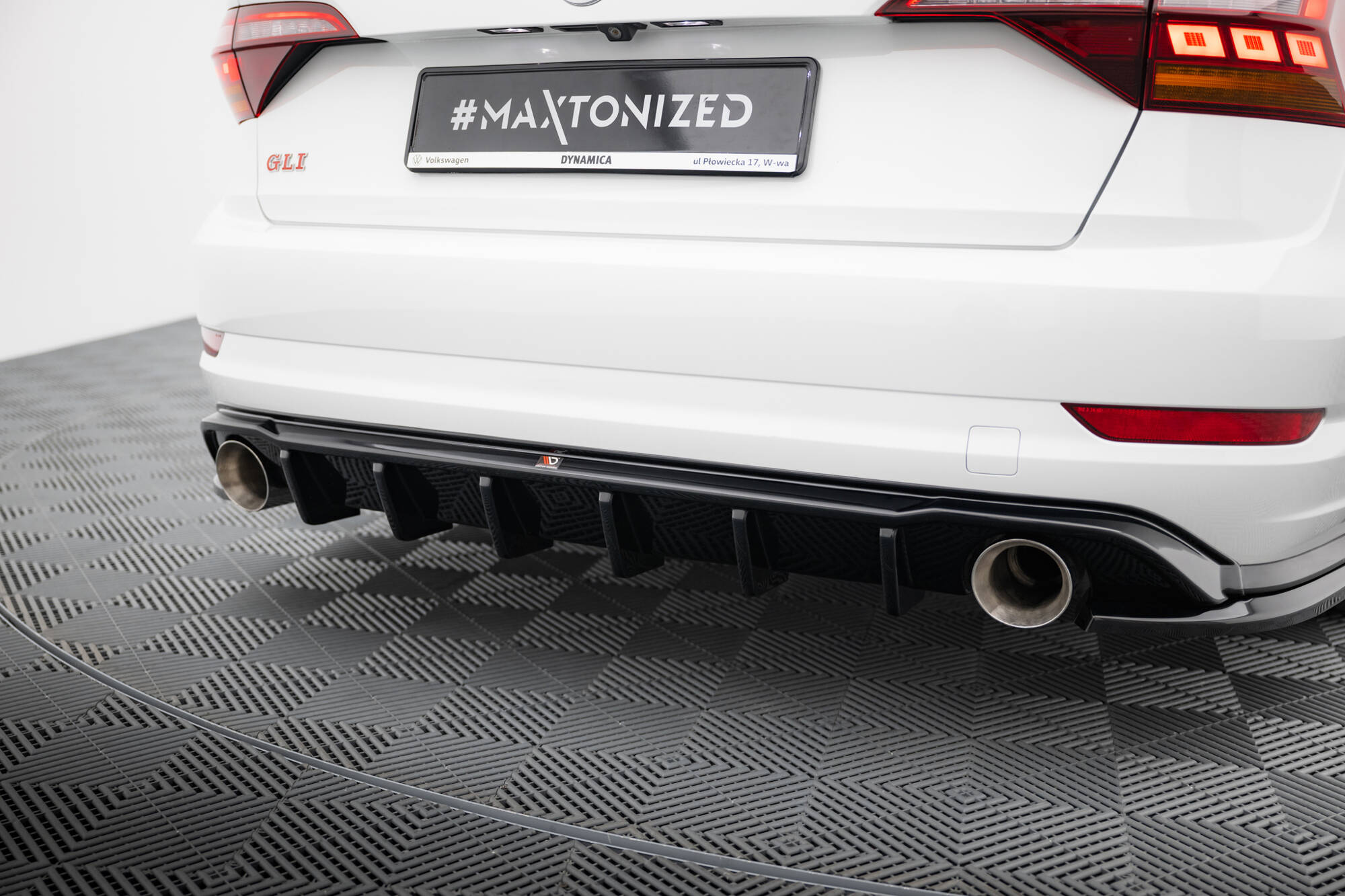 pol_po_Rear-Valance-Volkswagen-Jetta-GLI-Mk7-21342_1 pol_po_Rear-Valance-Volkswagen-Jetta-GLI-Mk7-21342_1