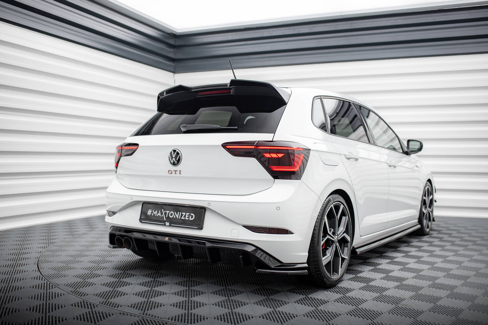 pol_po_Rear-Valance-Volkswagen-Polo-GTI-Mk6-Facelift-20771_5 pol_po_Rear-Valance-Volkswagen-Polo-GTI-Mk6-Facelift-20771_5