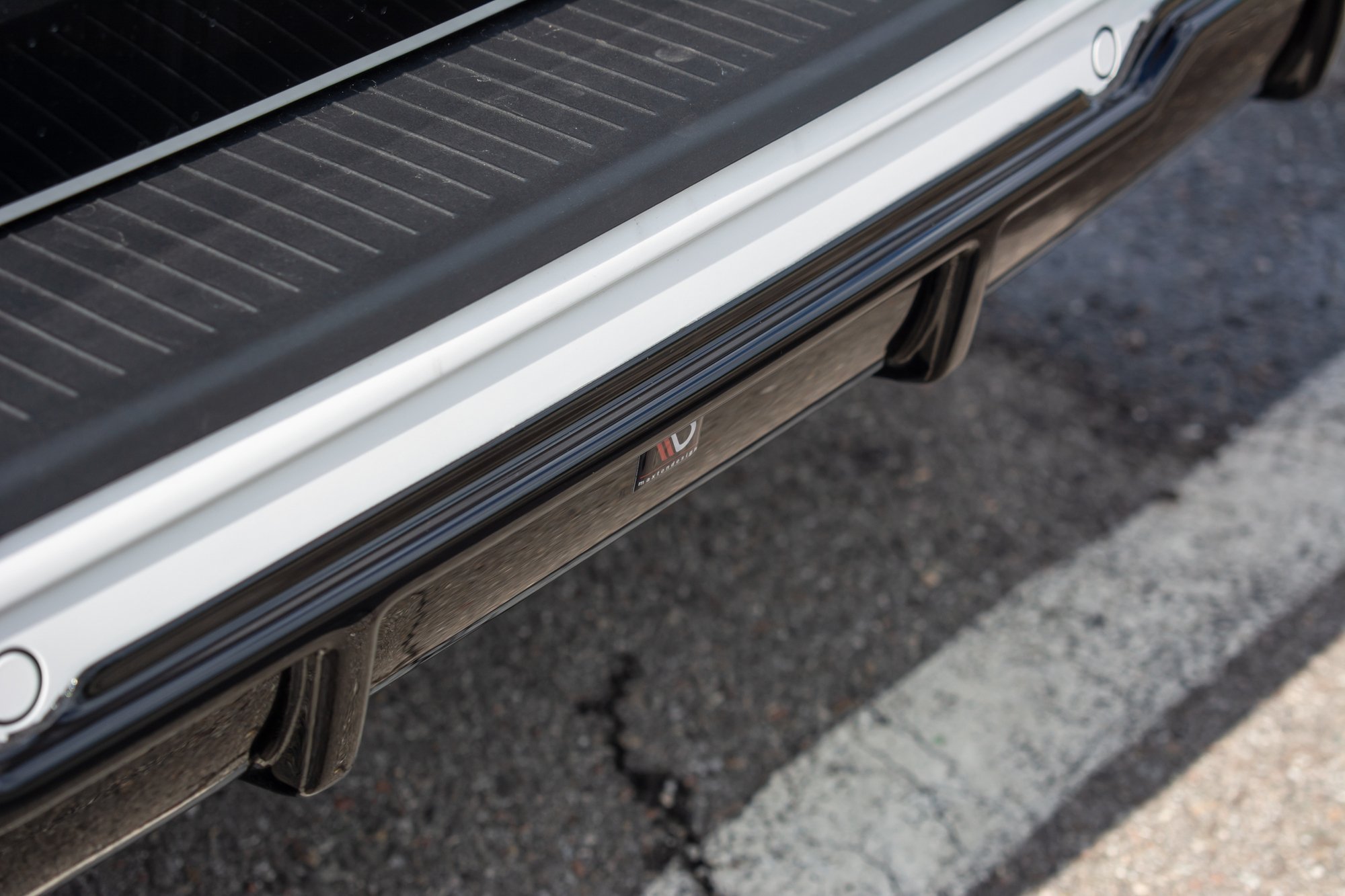 pol_po_Rear-Valance-Volkswagen-T6-8933_2 pol_po_Rear-Valance-Volkswagen-T6-8933_2