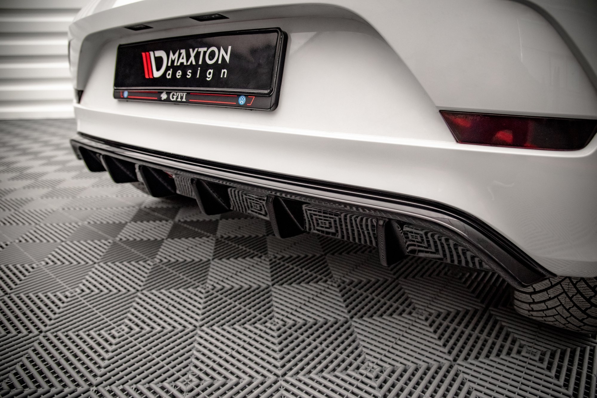 pol_po_Rear-Valance-Volkswagen-Up-GTI-12556_5 pol_po_Rear-Valance-Volkswagen-Up-GTI-12556_5