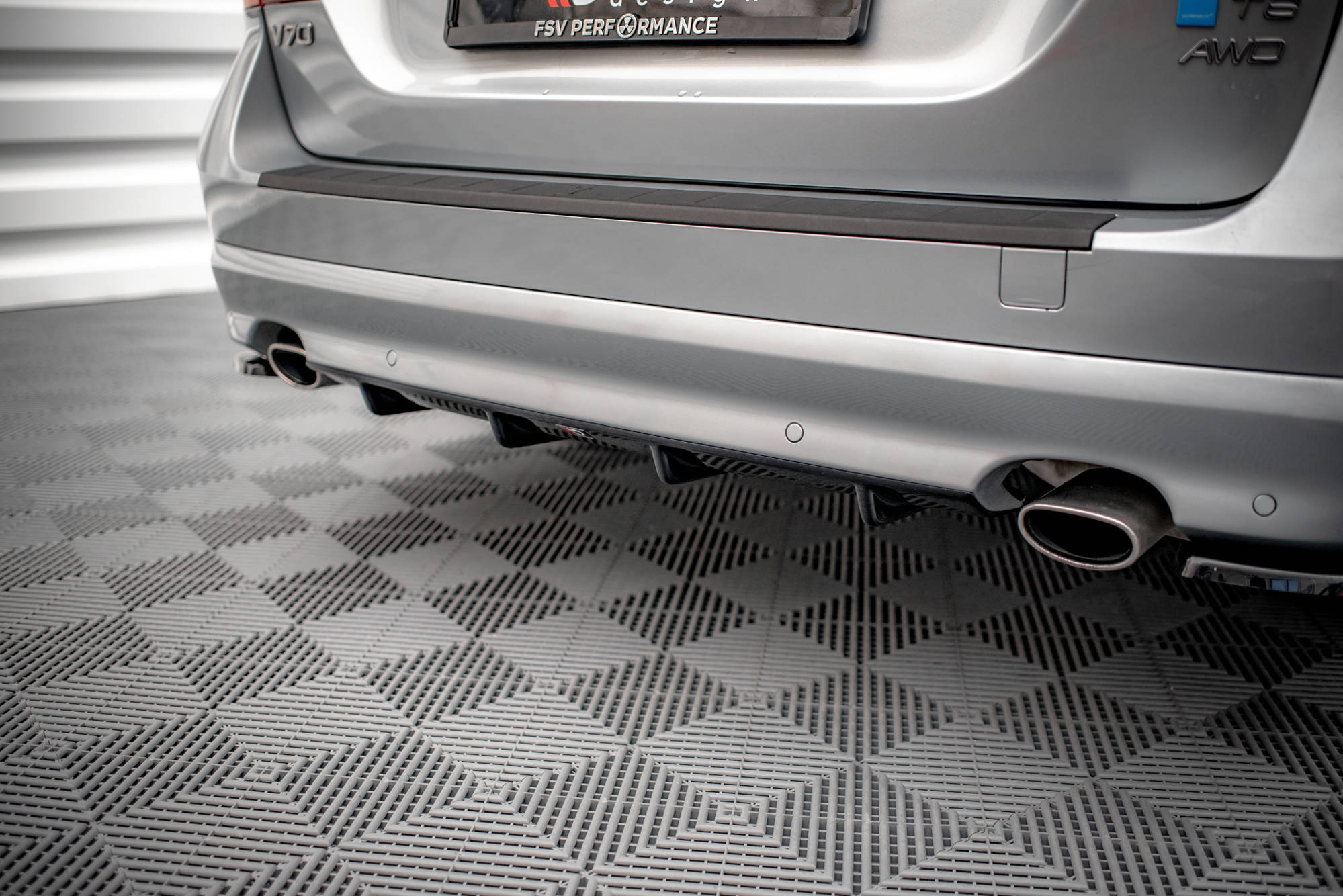 pol_po_Rear-Valance-Volvo-V70-Mk3-15601_4 pol_po_Rear-Valance-Volvo-V70-Mk3-15601_4