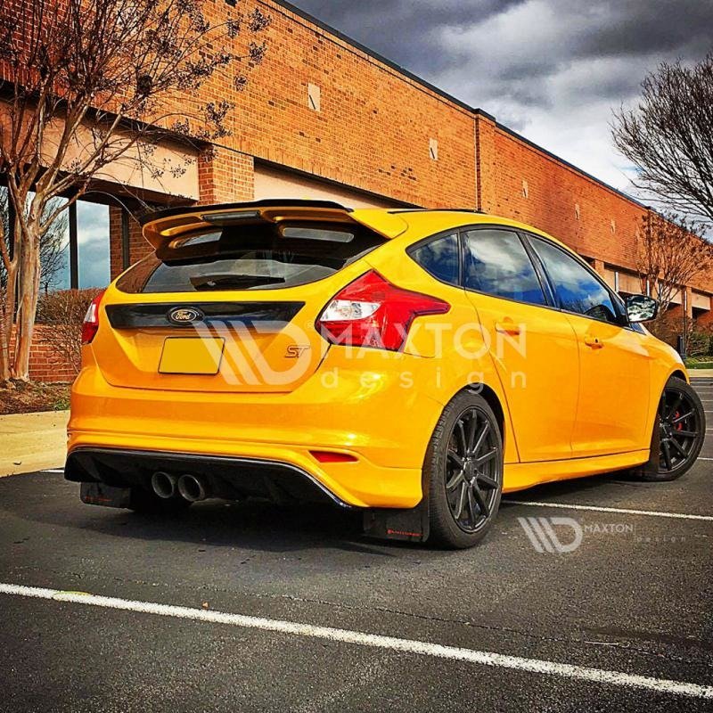pol_po_Reflective-Lights-Ford-Focus-ST-Mk3-6619_2 pol_po_Reflective-Lights-Ford-Focus-ST-Mk3-6619_2