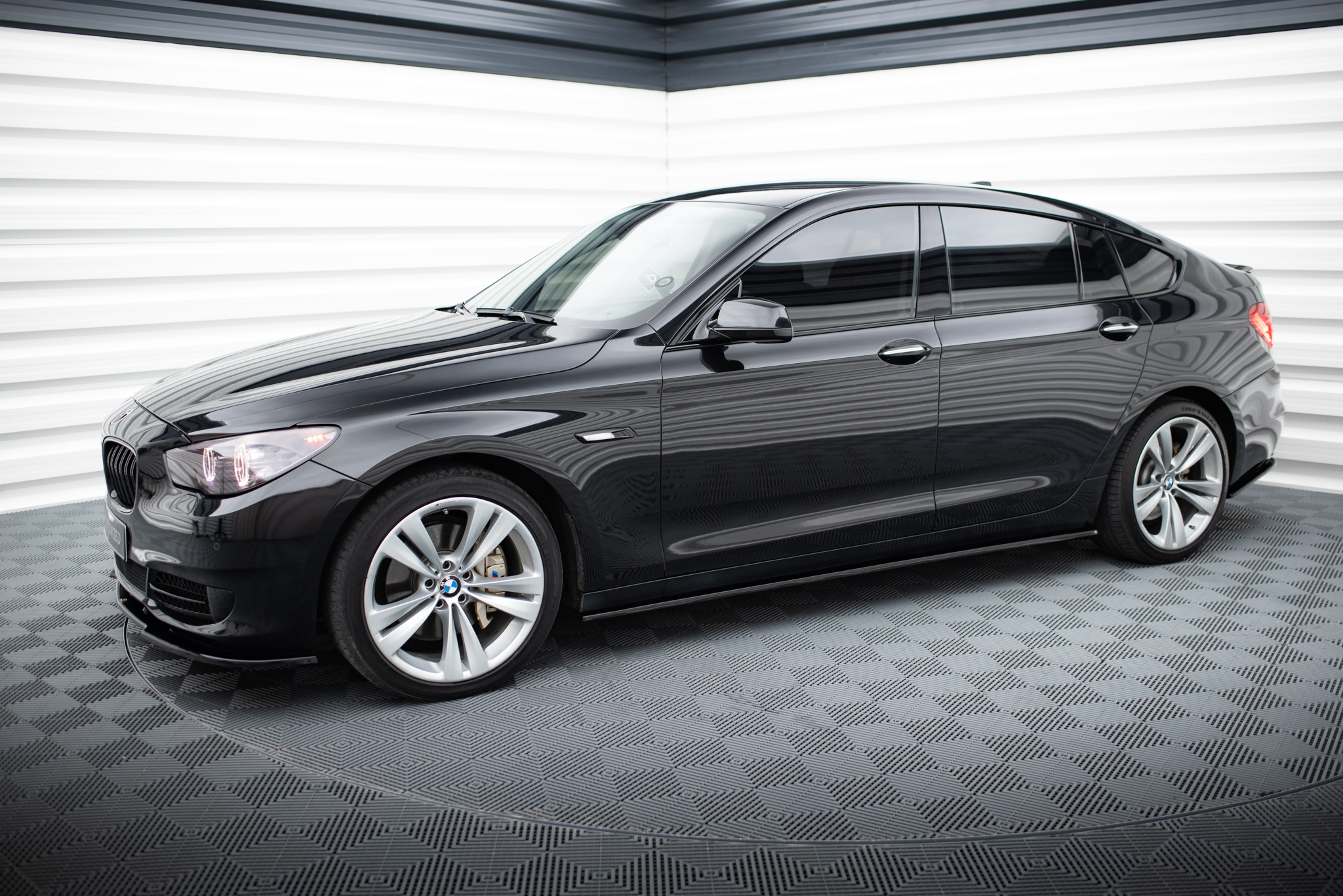 pol_po_SIDE-SKIRTS-DIFFUSERS-BMW-5-GT-F07-127_6 pol_po_SIDE-SKIRTS-DIFFUSERS-BMW-5-GT-F07-127_6