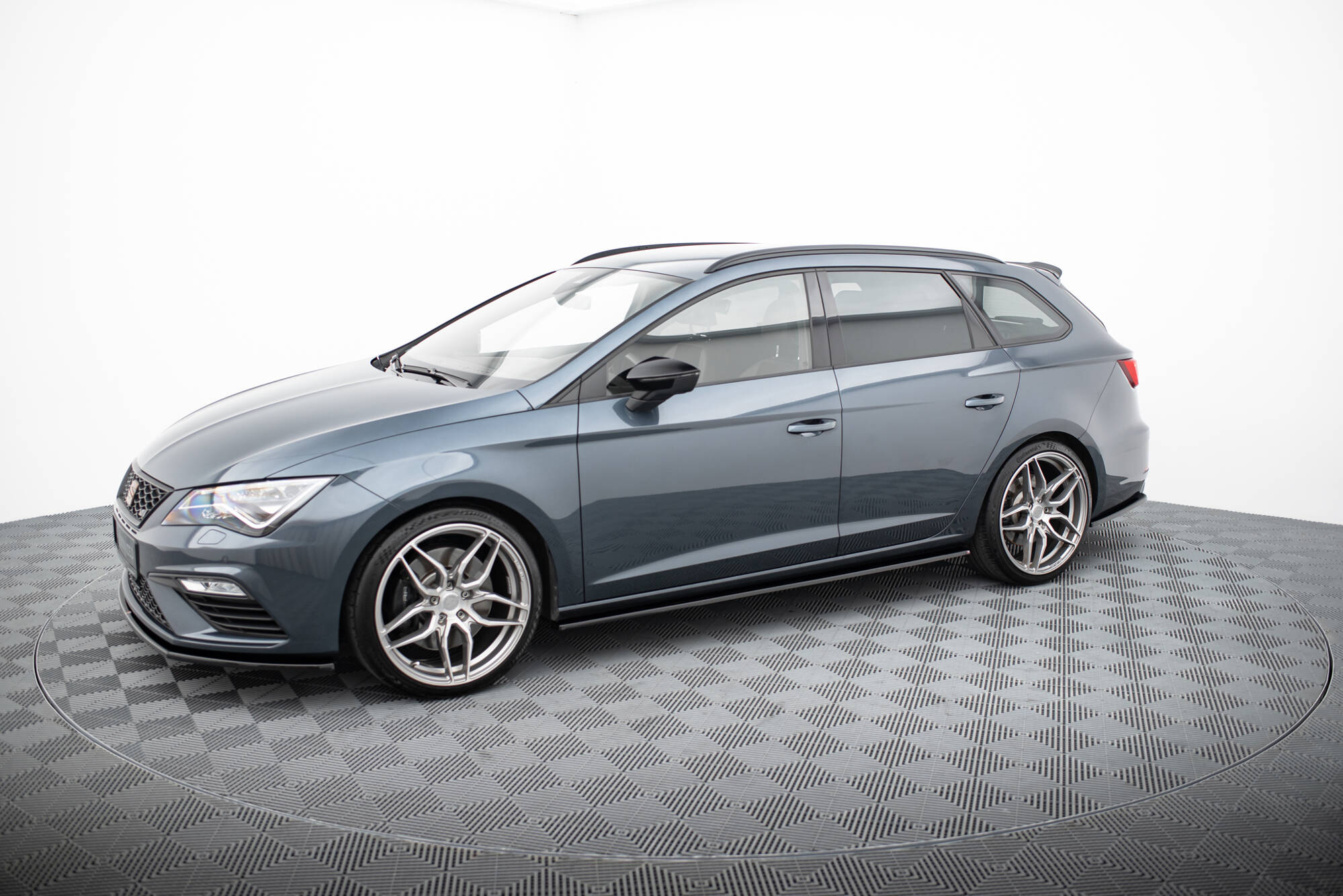 pol_po_SIDE-SKIRTS-DIFFUSERS-v-1-Seat-Leon-Mk3-Cupra-FR-Facelift-319_2 pol_po_SIDE-SKIRTS-DIFFUSERS-v-1-Seat-Leon-Mk3-Cupra-FR-Facelift-319_2