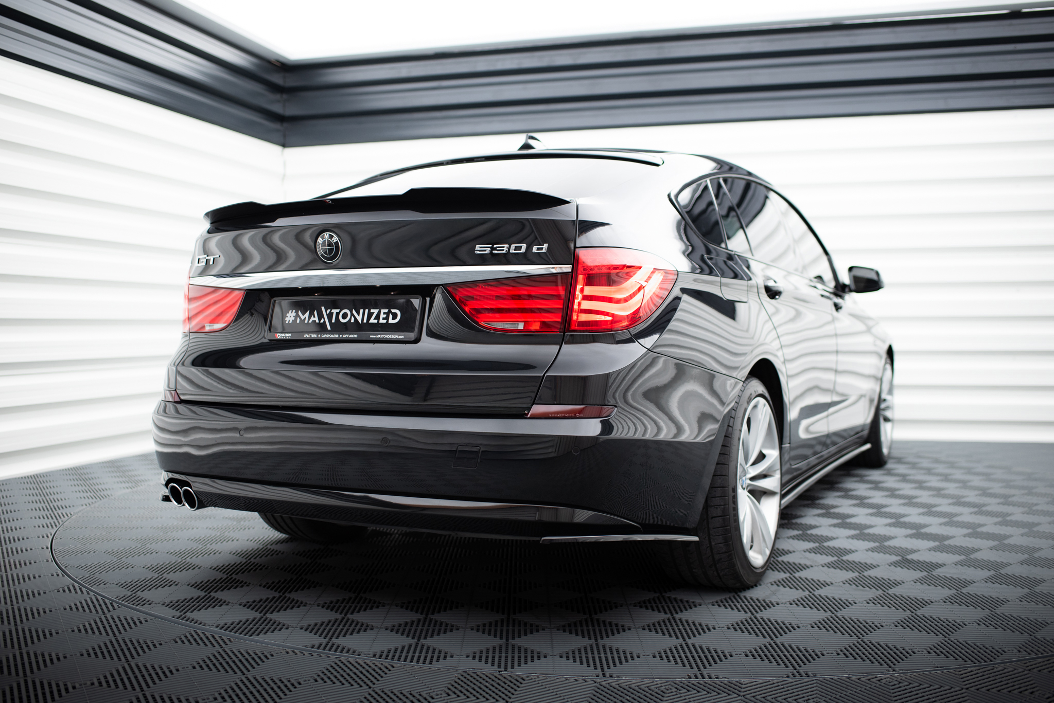 pol_po_SPOILER-CAP-BMW-5-GT-F07-1213_4 pol_po_SPOILER-CAP-BMW-5-GT-F07-1213_4