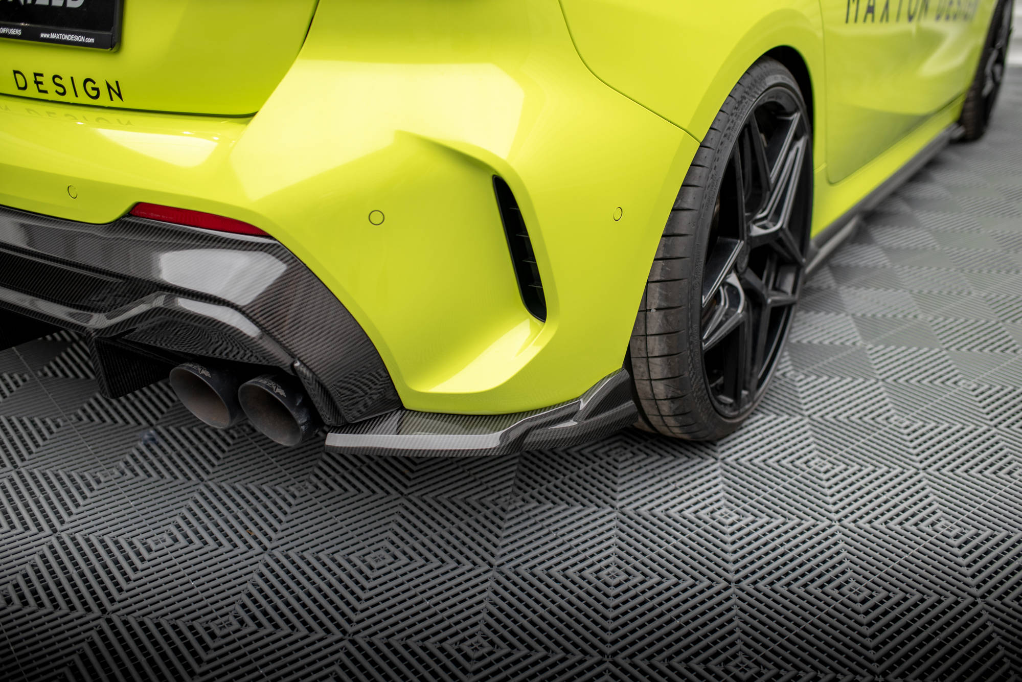 pol_po_Set-of-Prepreg-Carbon-Fiber-Splitters-BMW-1-F40-M-Pack-M135i-20331_8 pol_po_Set-of-Prepreg-Carbon-Fiber-Splitters-BMW-1-F40-M-Pack-M135i-20331_8