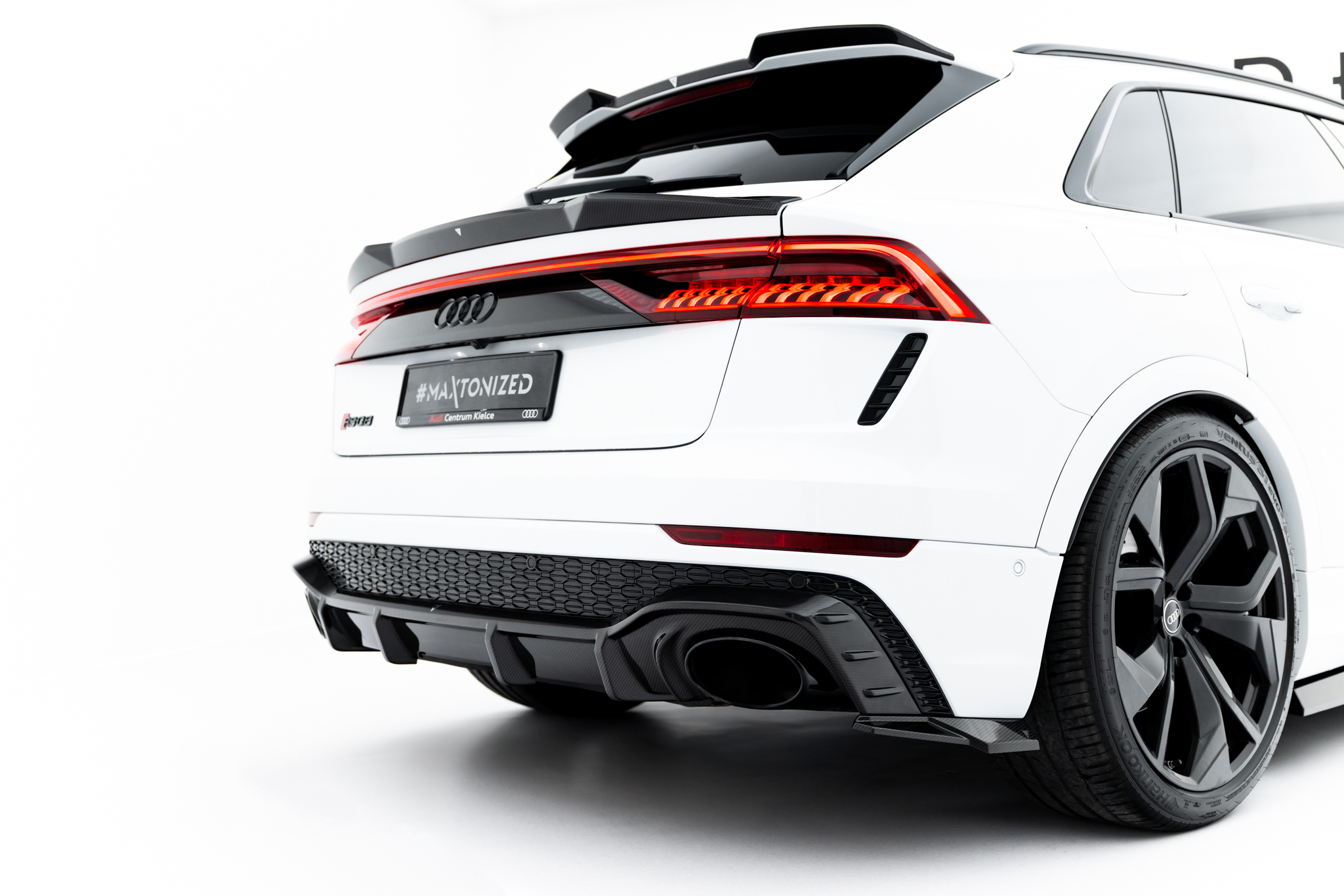 pol_po_Set-of-Prepreg-Carbon-Splitters-Audi-RSQ8-Mk1-20170_10 pol_po_Set-of-Prepreg-Carbon-Splitters-Audi-RSQ8-Mk1-20170_10