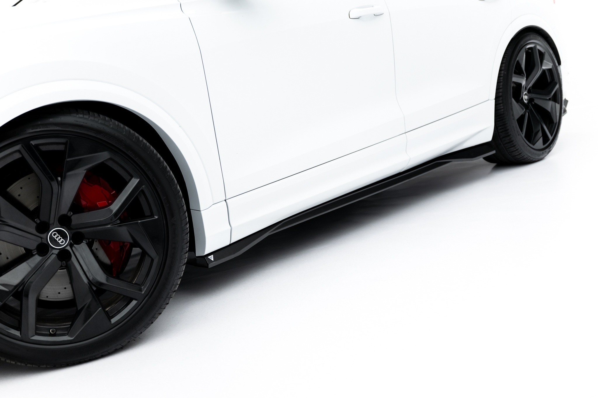 pol_po_Set-of-Prepreg-Carbon-Splitters-Audi-RSQ8-Mk1-20170_2 pol_po_Set-of-Prepreg-Carbon-Splitters-Audi-RSQ8-Mk1-20170_2