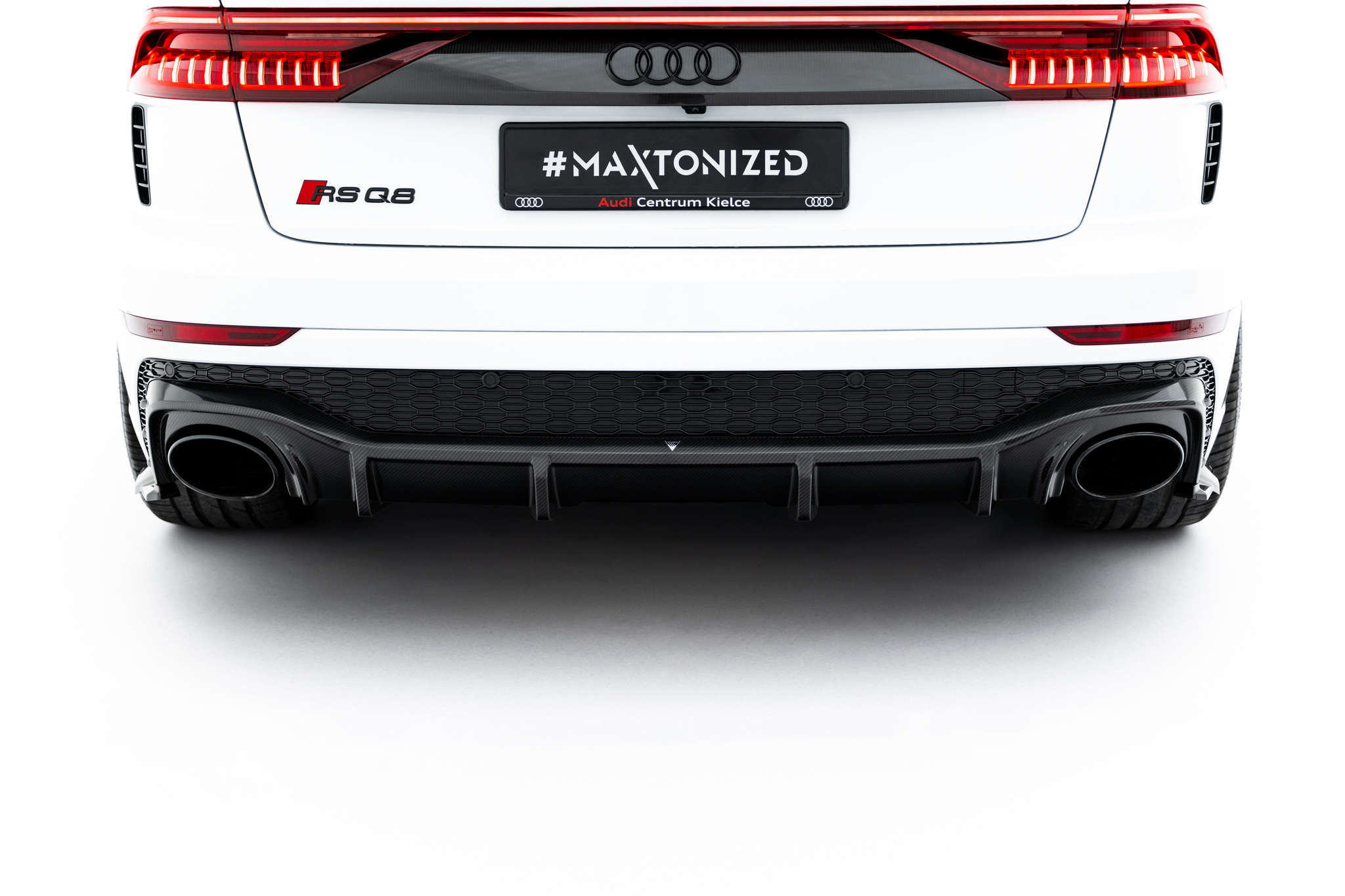 pol_po_Set-of-Prepreg-Carbon-Splitters-Audi-RSQ8-Mk1-20170_22 pol_po_Set-of-Prepreg-Carbon-Splitters-Audi-RSQ8-Mk1-20170_22
