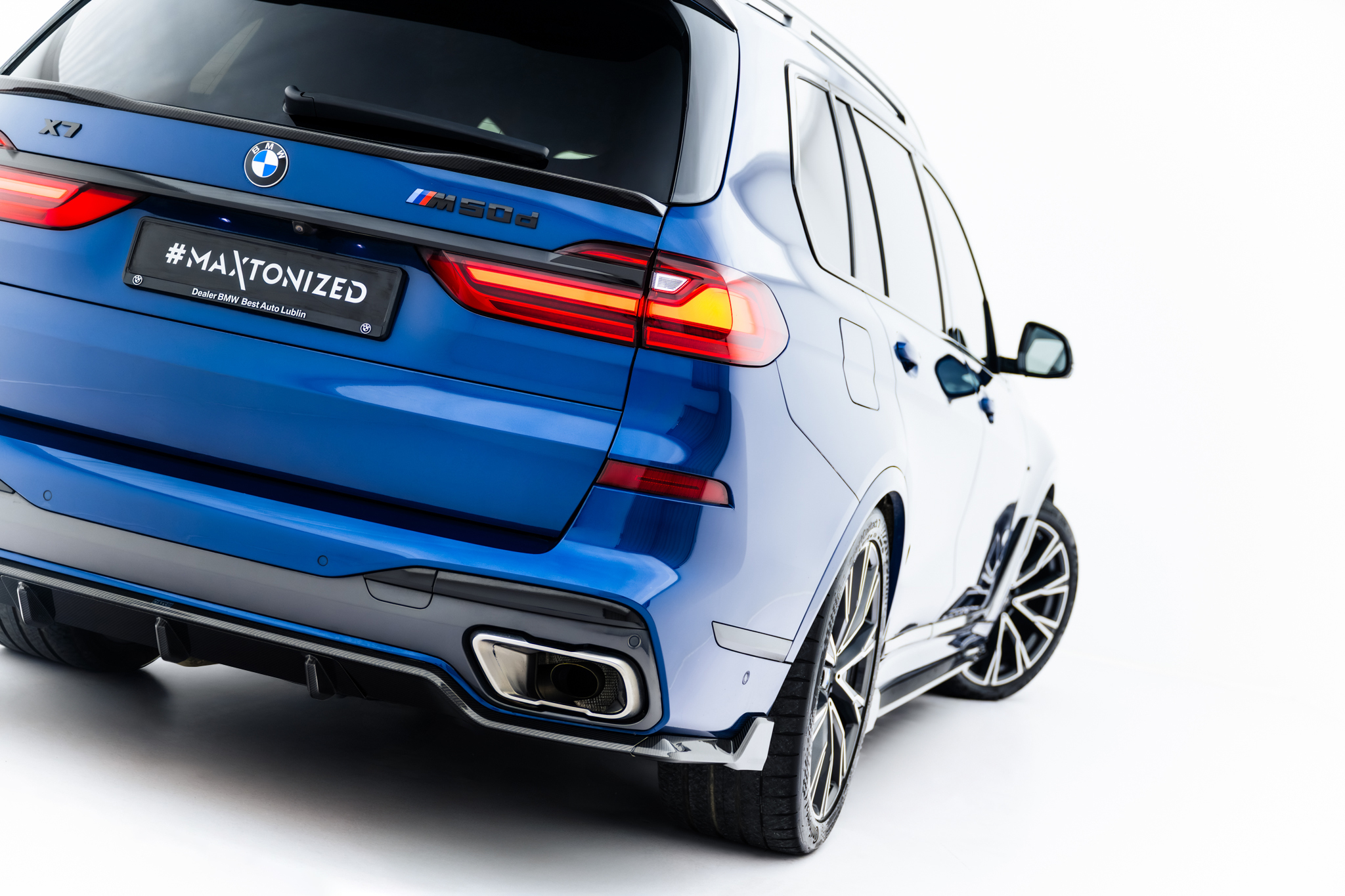 pol_po_Set-of-Prepreg-Carbon-Splitters-BMW-X7-M-Pack-G07-23513_13 pol_po_Set-of-Prepreg-Carbon-Splitters-BMW-X7-M-Pack-G07-23513_13