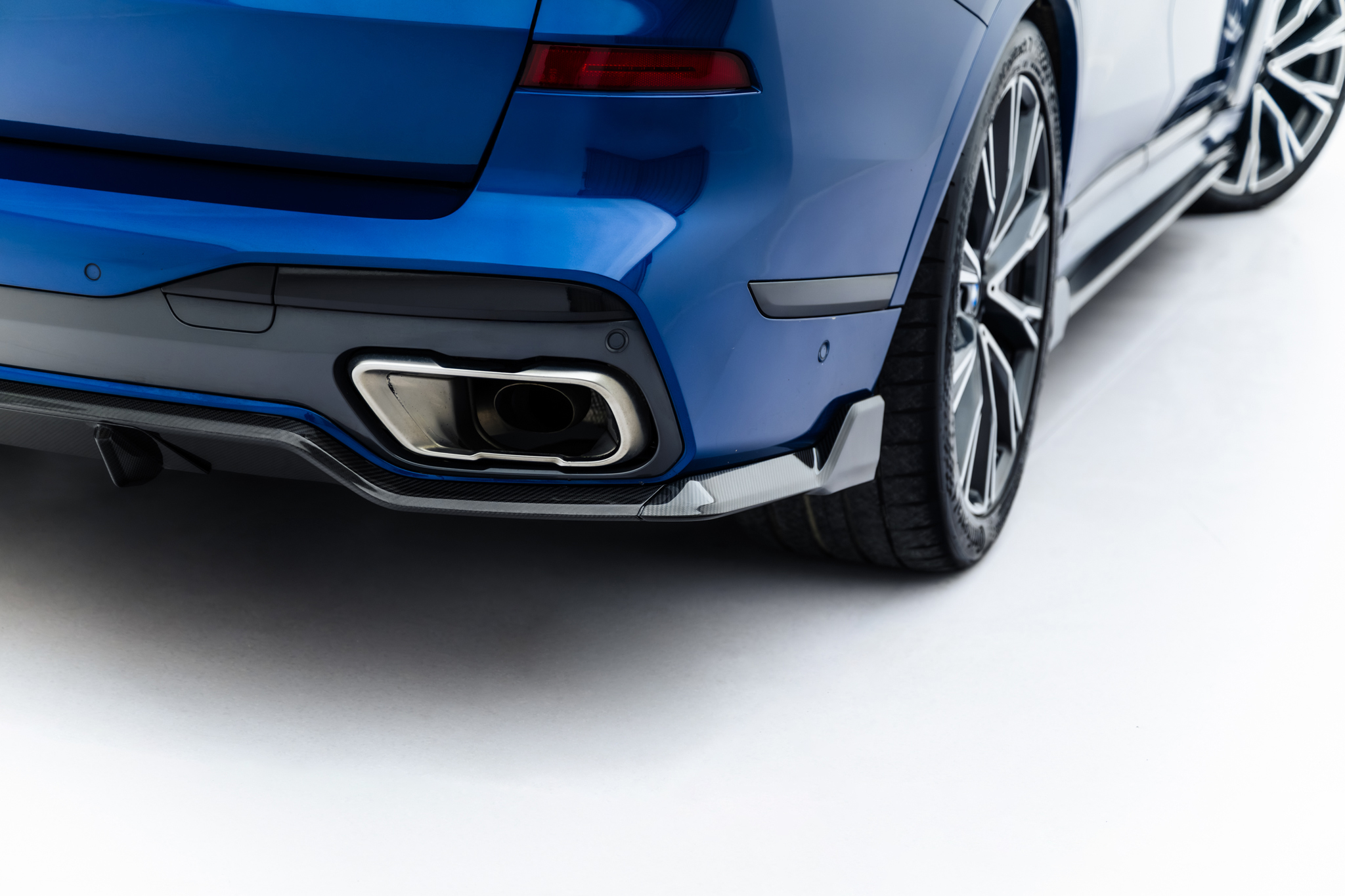 pol_po_Set-of-Prepreg-Carbon-Splitters-BMW-X7-M-Pack-G07-23513_15 pol_po_Set-of-Prepreg-Carbon-Splitters-BMW-X7-M-Pack-G07-23513_15