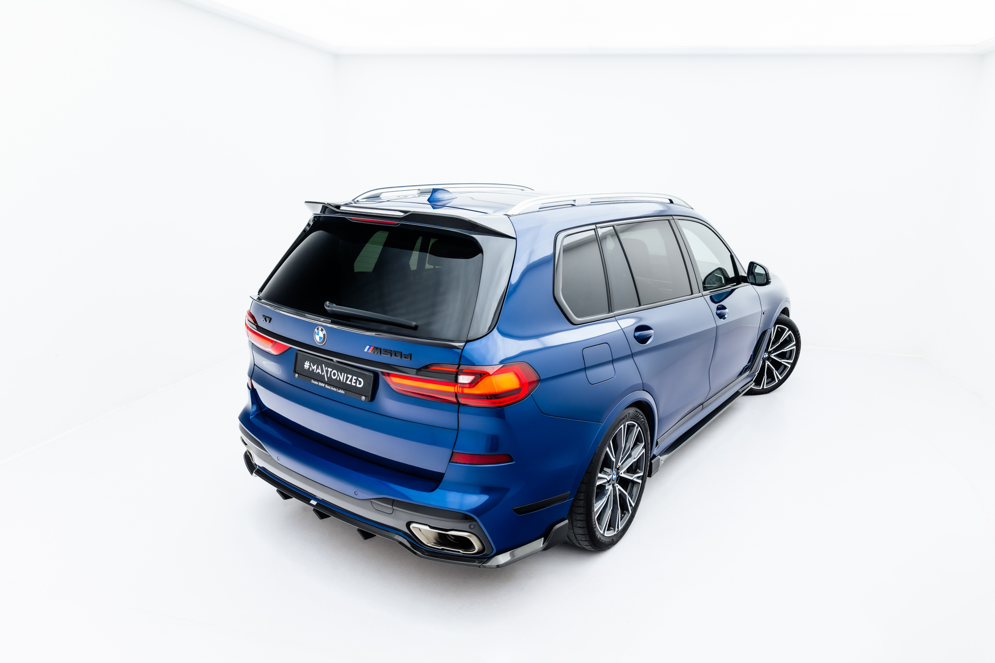 pol_po_Set-of-Prepreg-Carbon-Splitters-BMW-X7-M-Pack-G07-23513_8 pol_po_Set-of-Prepreg-Carbon-Splitters-BMW-X7-M-Pack-G07-23513_8