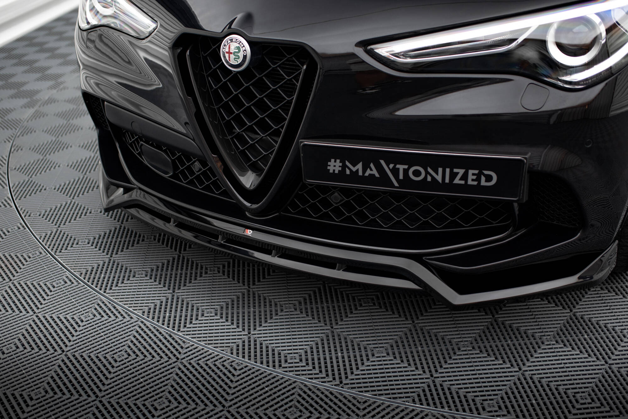 pol_po_Set-of-Splitters-Alfa-Romeo-Stelvio-Quadrifoglio-Mk1-21904_3 pol_po_Set-of-Splitters-Alfa-Romeo-Stelvio-Quadrifoglio-Mk1-21904_3