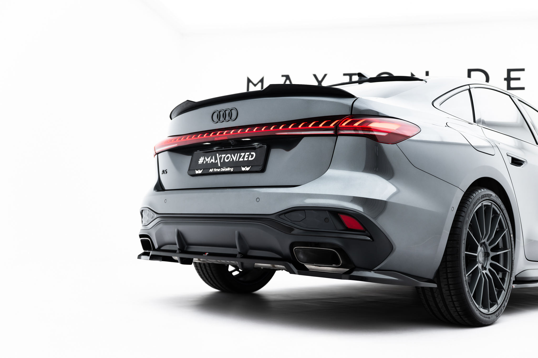 pol_po_Set-of-Splitters-Audi-A5-S-Line-Sedan-B10-22781_4 pol_po_Set-of-Splitters-Audi-A5-S-Line-Sedan-B10-22781_4
