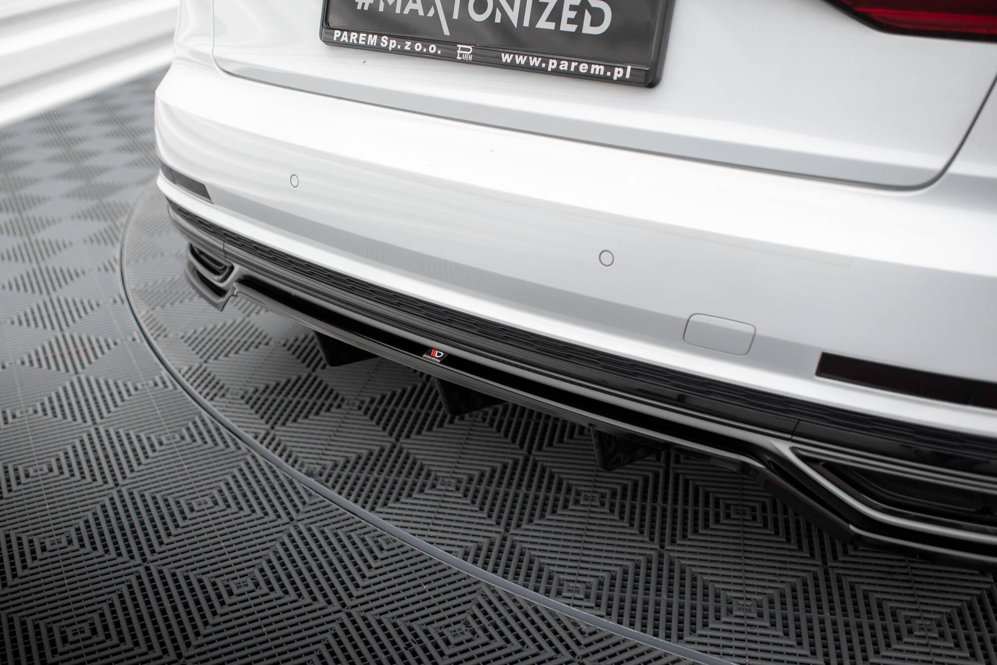 pol_po_Set-of-Splitters-Audi-A8-S-Line-D5-21263_13 pol_po_Set-of-Splitters-Audi-A8-S-Line-D5-21263_13