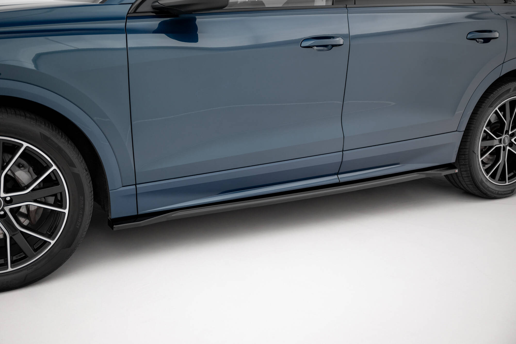 pol_po_Set-of-Splitters-Audi-Q8-Mk1-21704_13 pol_po_Set-of-Splitters-Audi-Q8-Mk1-21704_13