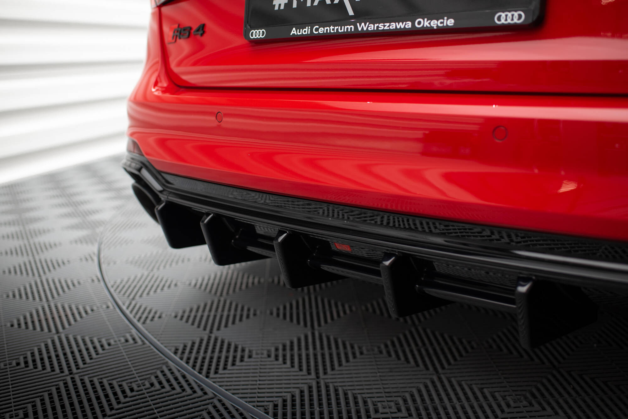 pol_po_Set-of-Splitters-Audi-RS4-B9-Facelift-21880_17 pol_po_Set-of-Splitters-Audi-RS4-B9-Facelift-21880_17