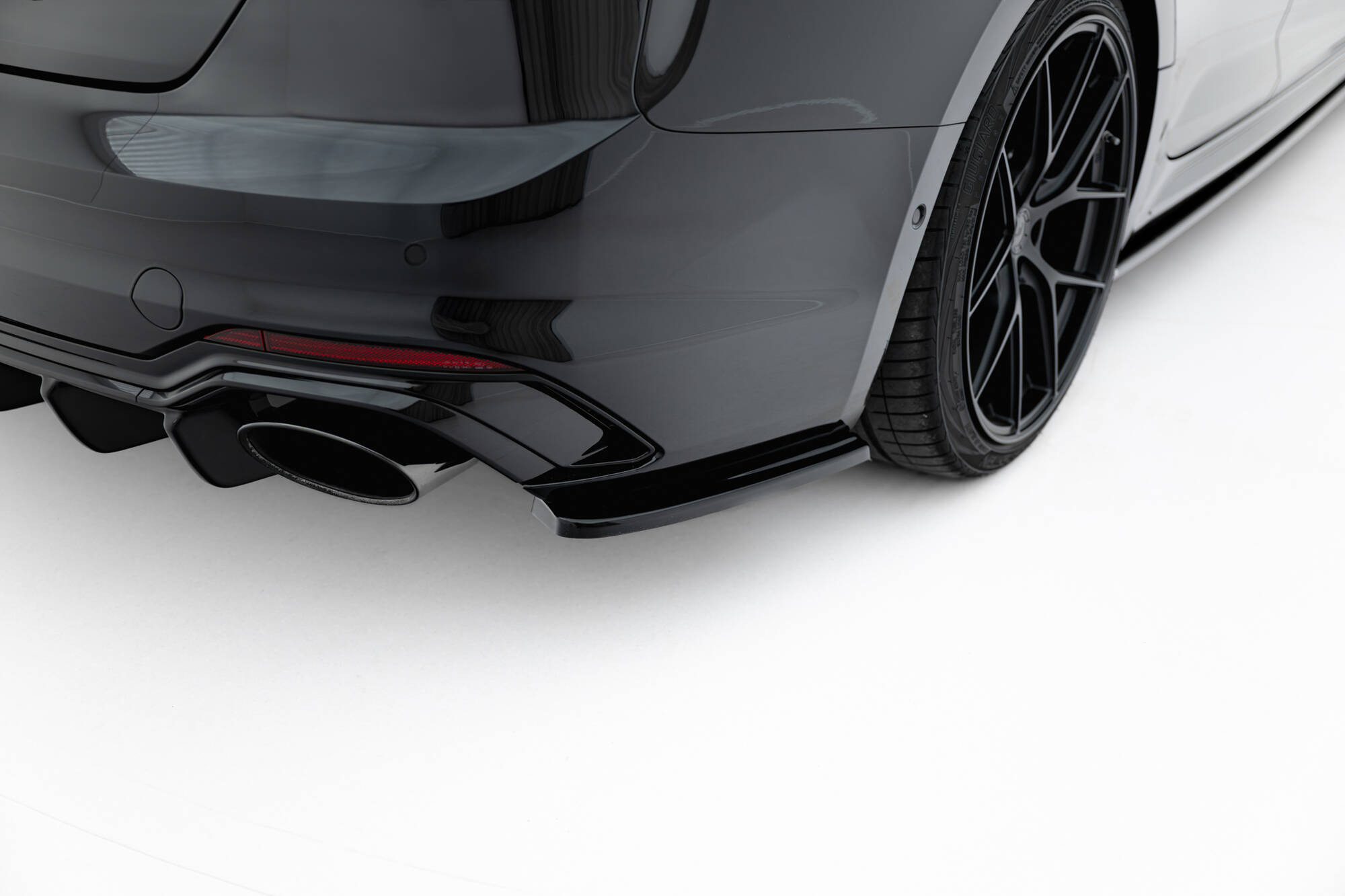 pol_po_Set-of-Splitters-Audi-RS5-Sportback-F5-22136_20 pol_po_Set-of-Splitters-Audi-RS5-Sportback-F5-22136_20