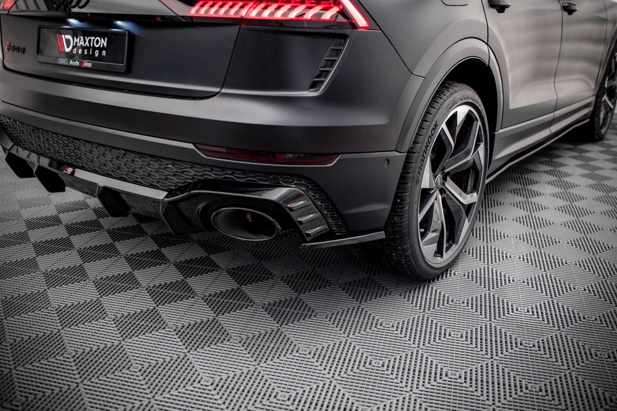 pol_po_Set-of-Splitters-Audi-RSQ8-Mk1-21246_15 pol_po_Set-of-Splitters-Audi-RSQ8-Mk1-21246_15