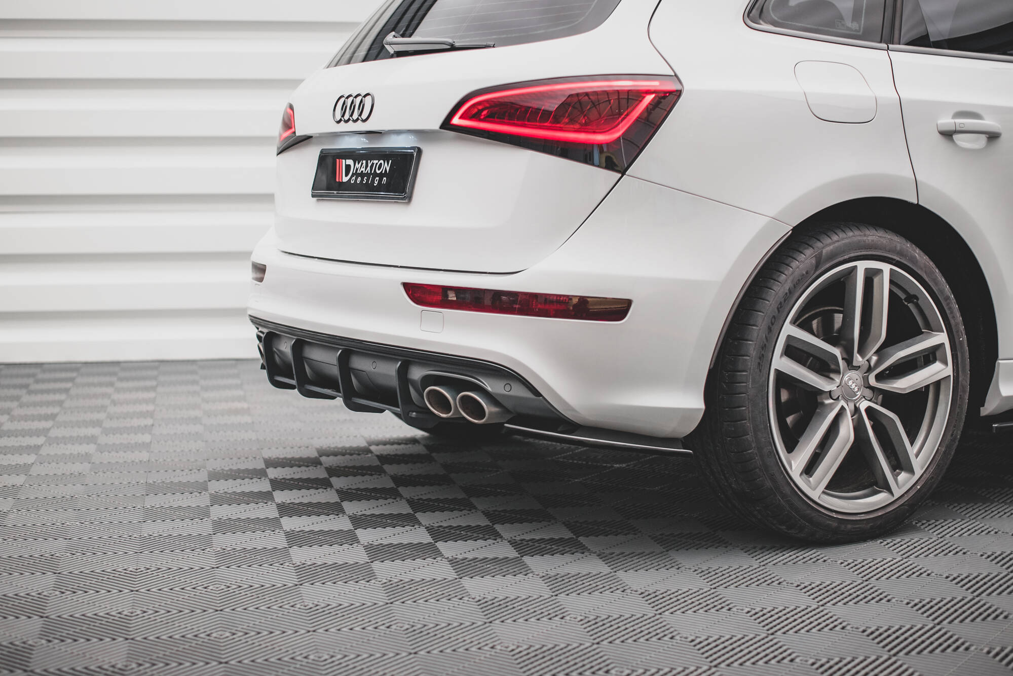 pol_po_Set-of-Splitters-Audi-SQ5-Mk1-22278_13 pol_po_Set-of-Splitters-Audi-SQ5-Mk1-22278_13