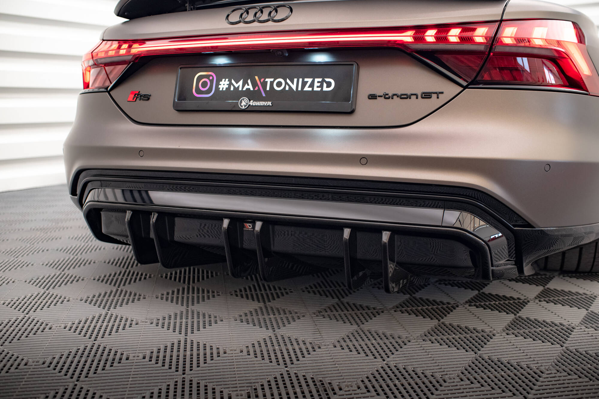 pol_po_Set-of-Splitters-Audi-e-Tron-GT-RS-GT-Mk1-22277_20 pol_po_Set-of-Splitters-Audi-e-Tron-GT-RS-GT-Mk1-22277_20
