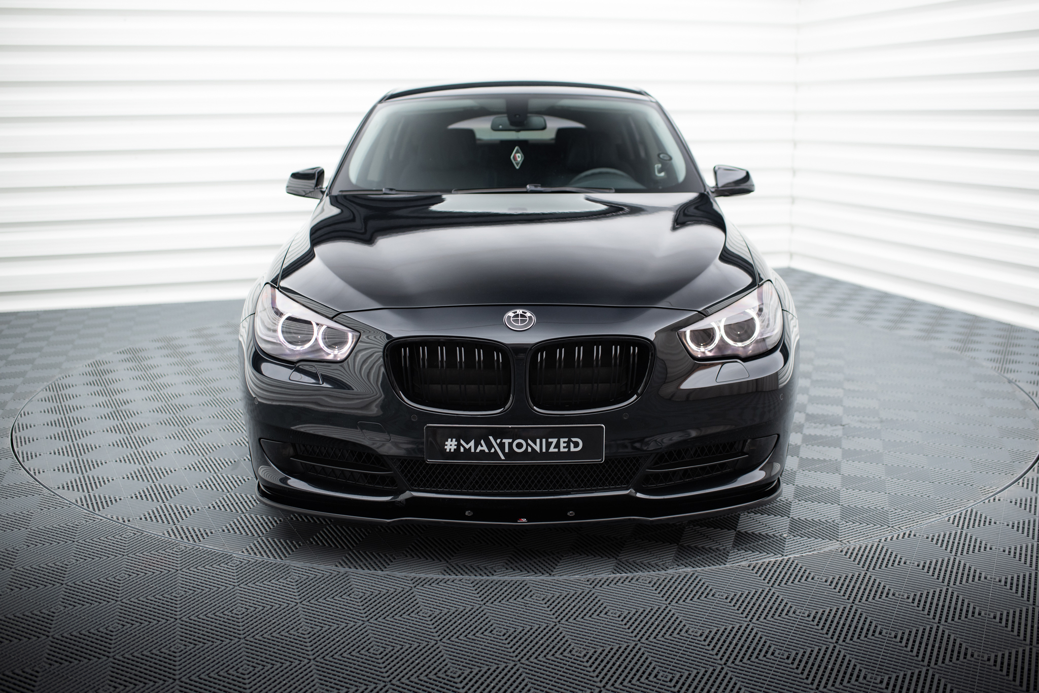 pol_po_Set-of-Splitters-BMW-5-GT-F07-23102_16 pol_po_Set-of-Splitters-BMW-5-GT-F07-23102_16