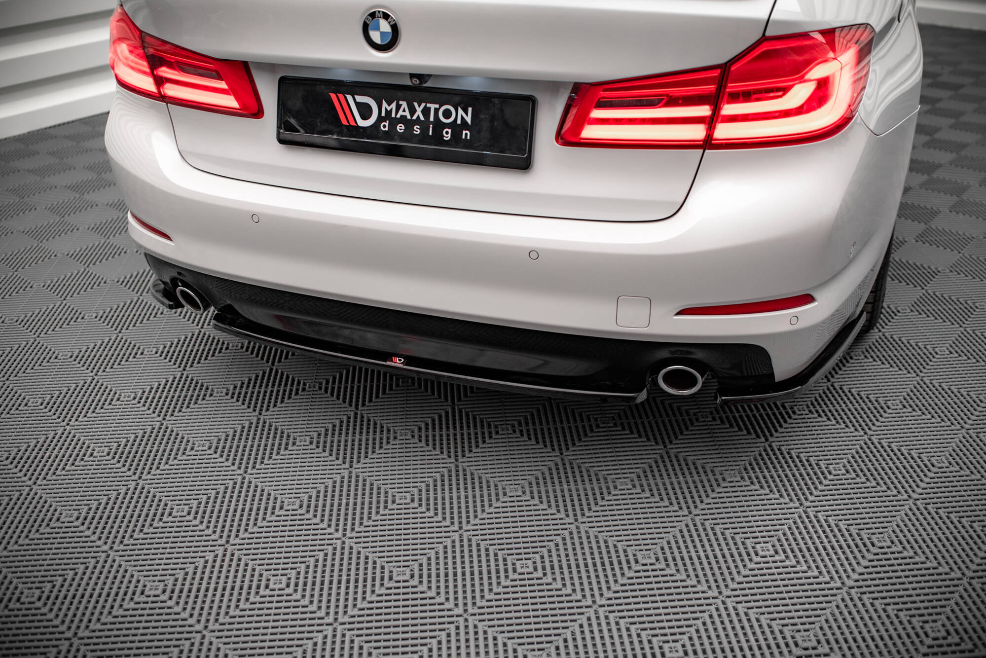 pol_po_Set-of-Splitters-BMW-5-Sedan-G30-22185_2 pol_po_Set-of-Splitters-BMW-5-Sedan-G30-22185_2