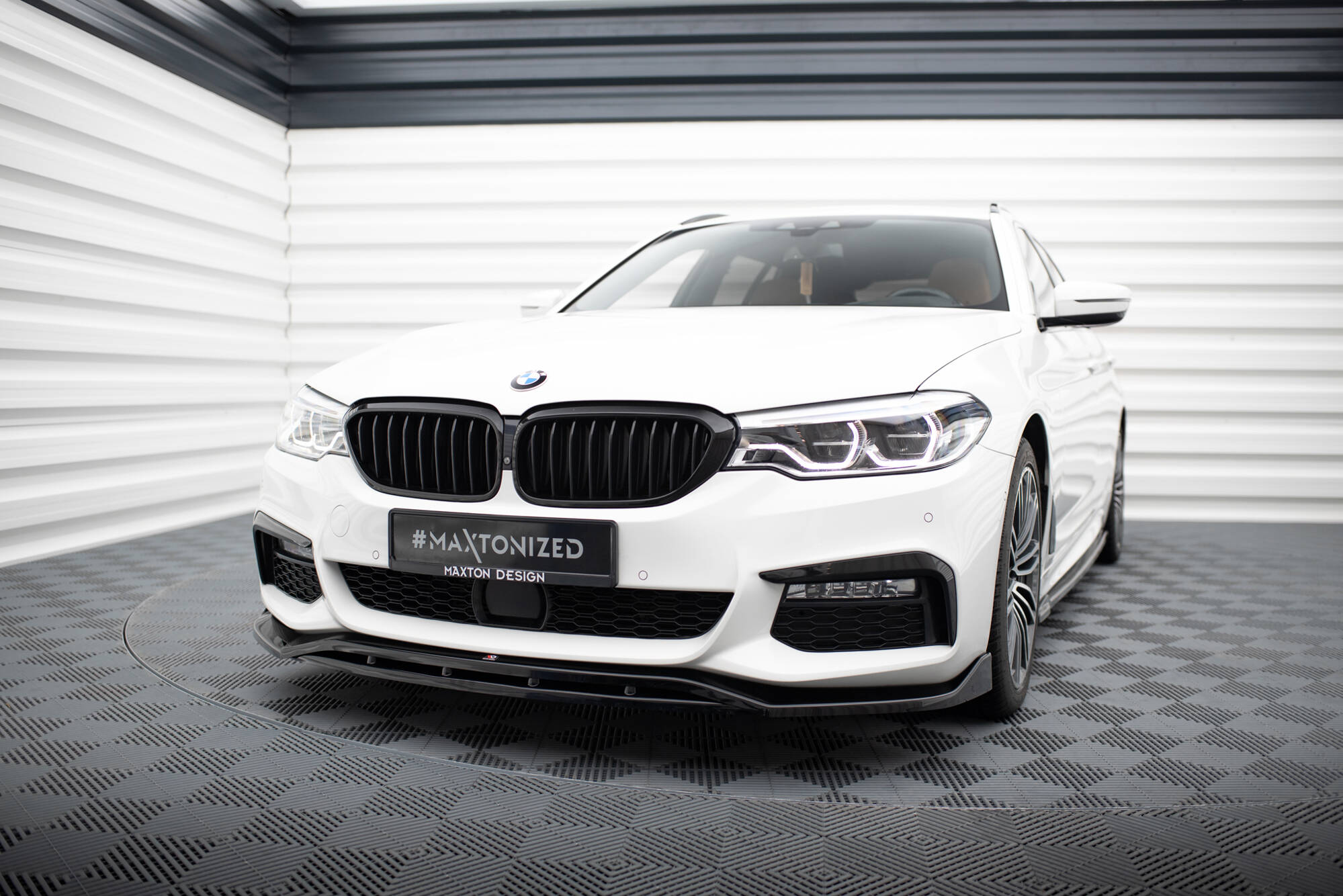 pol_po_Set-of-Splitters-BMW-5-Touring-M-Pack-G31-21334_2 pol_po_Set-of-Splitters-BMW-5-Touring-M-Pack-G31-21334_2