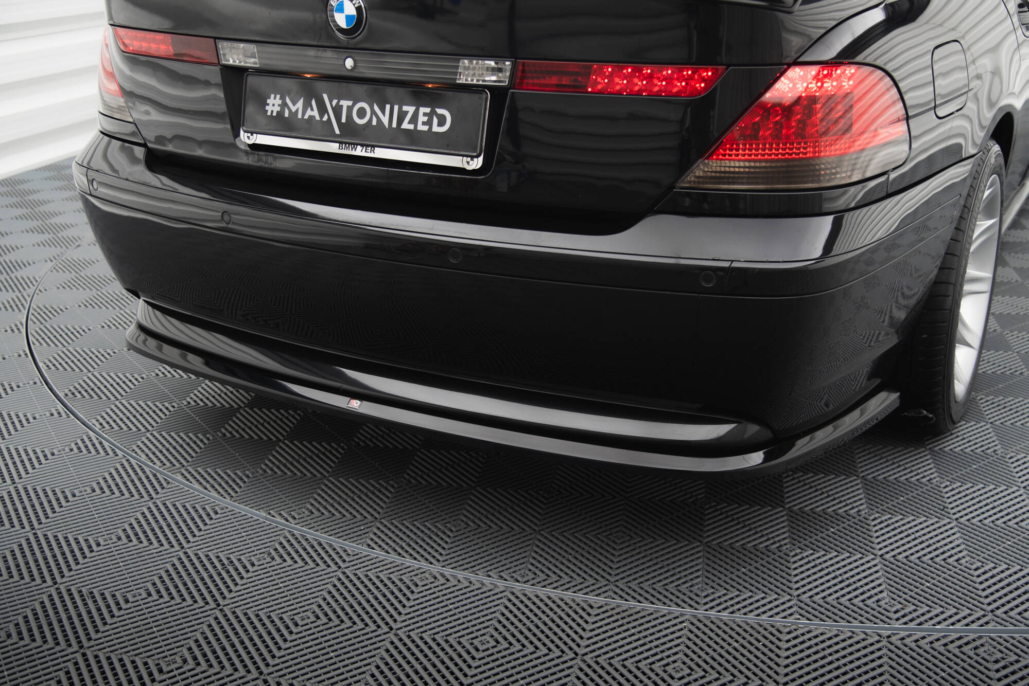 pol_po_Set-of-Splitters-BMW-7-E65-21333_7 pol_po_Set-of-Splitters-BMW-7-E65-21333_7