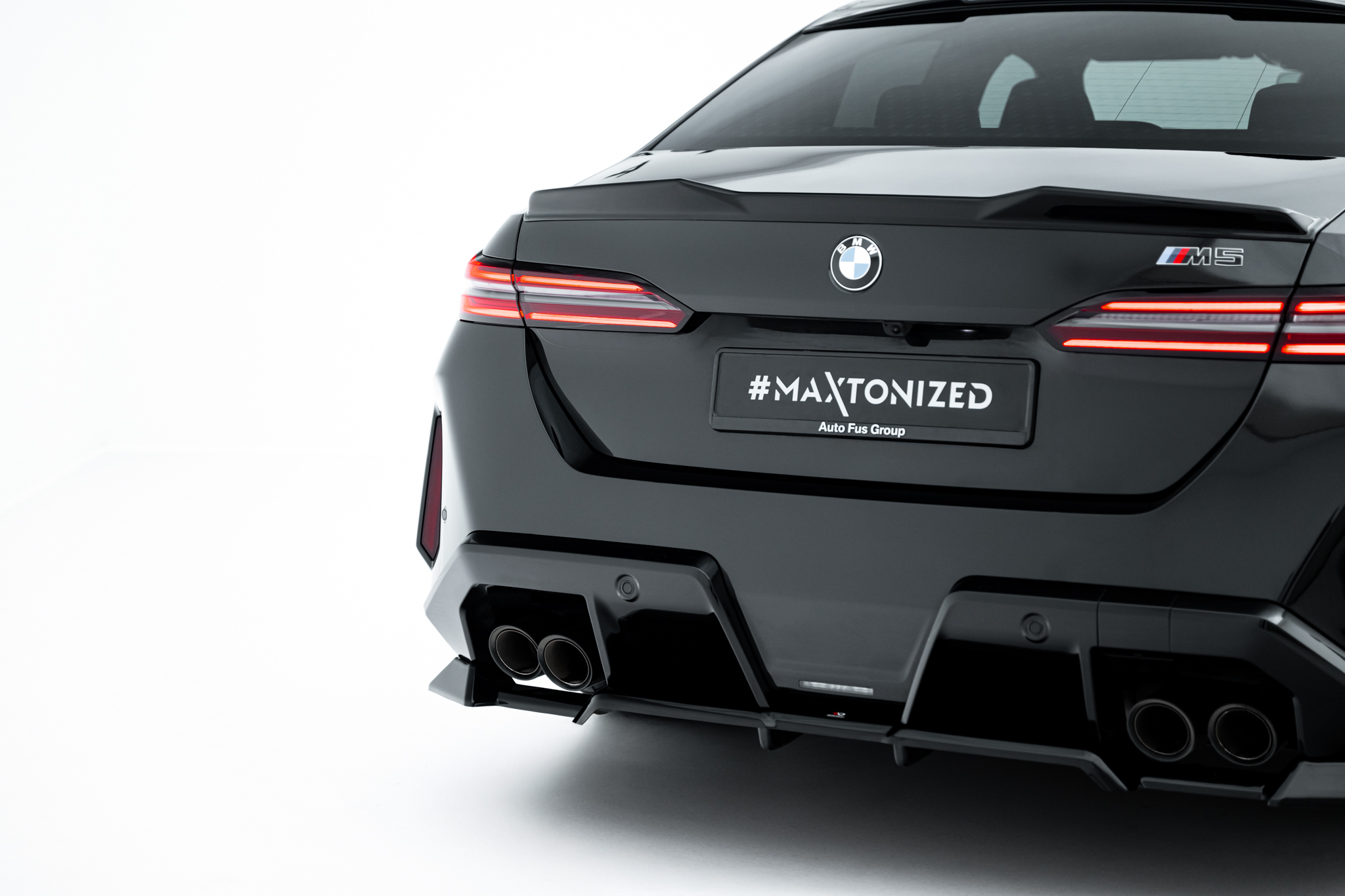 pol_po_Set-of-Splitters-BMW-M5-Sedan-G90-22755_12 pol_po_Set-of-Splitters-BMW-M5-Sedan-G90-22755_12