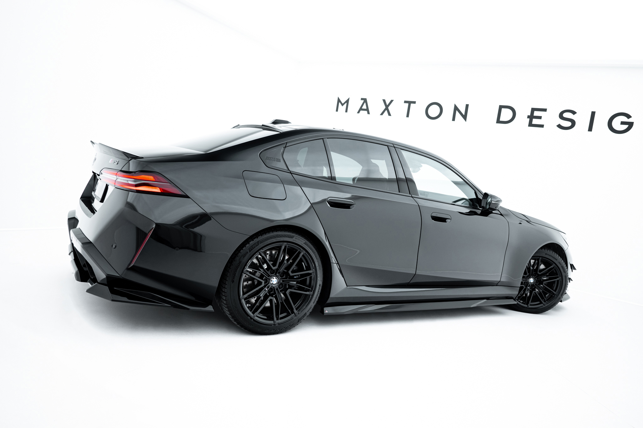 pol_po_Set-of-Splitters-BMW-M5-Sedan-G90-22755_16 pol_po_Set-of-Splitters-BMW-M5-Sedan-G90-22755_16