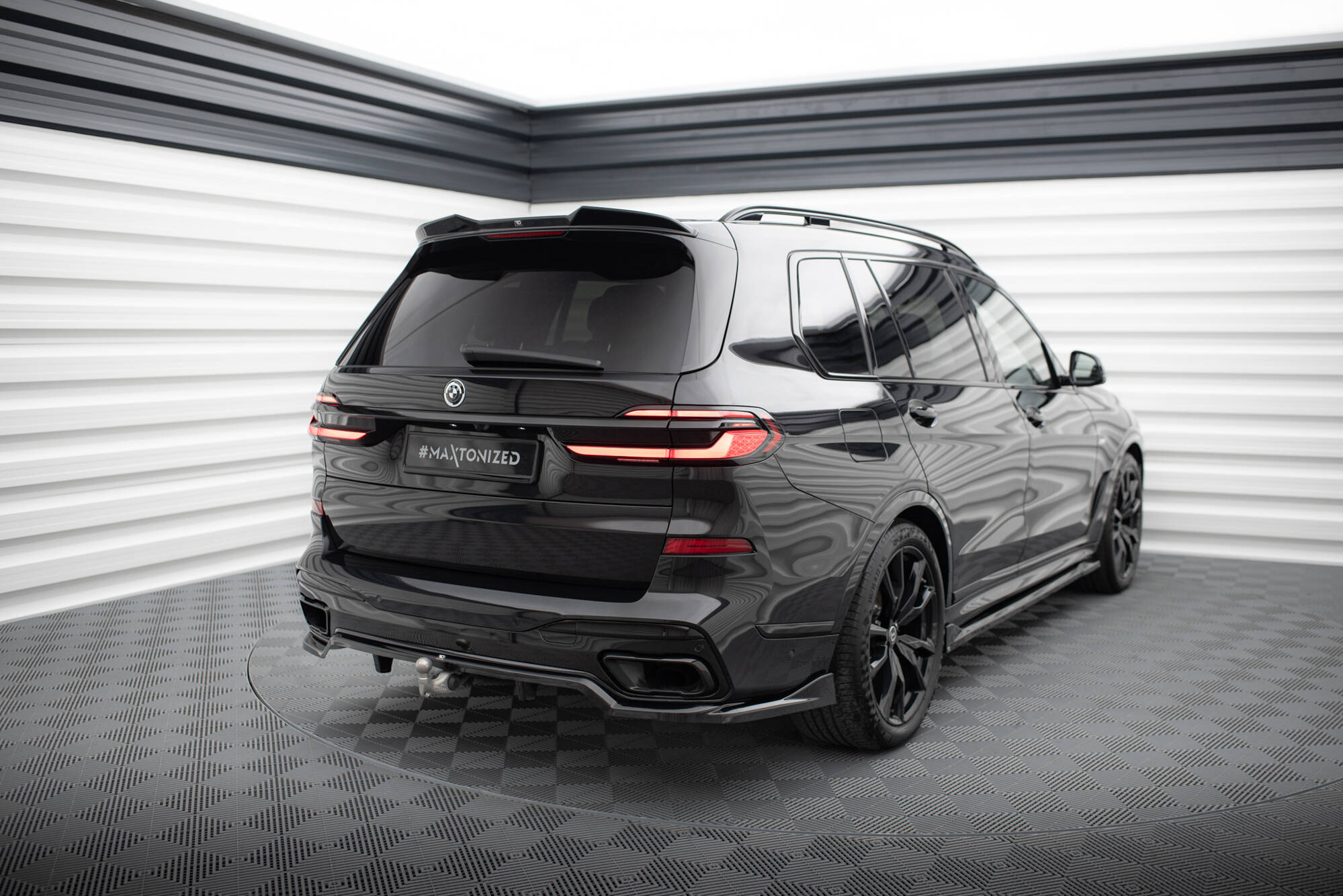 pol_po_Set-of-Splitters-BMW-X7-M-Pack-G07-Facelift-21142_13 pol_po_Set-of-Splitters-BMW-X7-M-Pack-G07-Facelift-21142_13