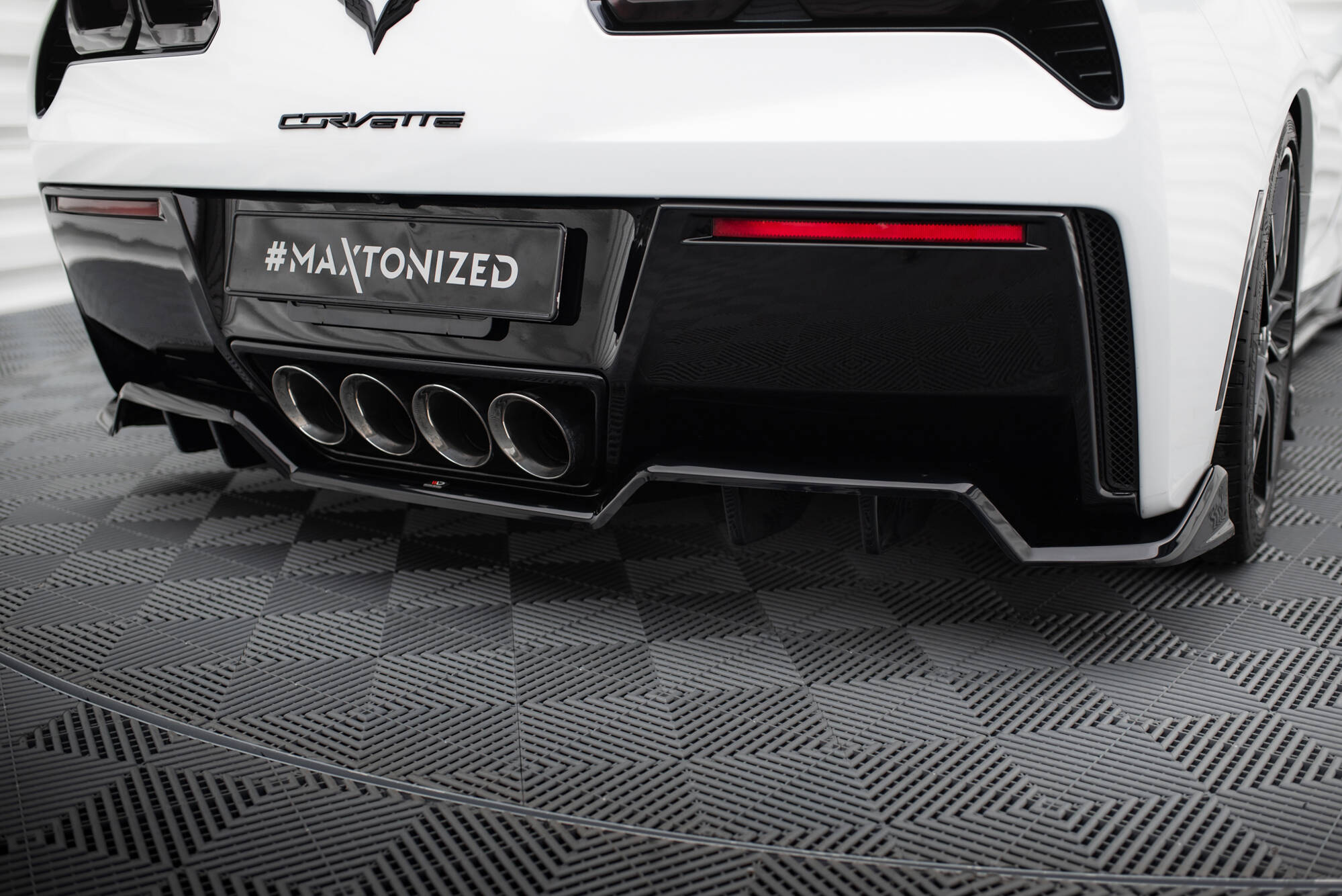 pol_po_Set-of-Splitters-Chevrolet-Corvette-Stingray-C7-21227_9 pol_po_Set-of-Splitters-Chevrolet-Corvette-Stingray-C7-21227_9