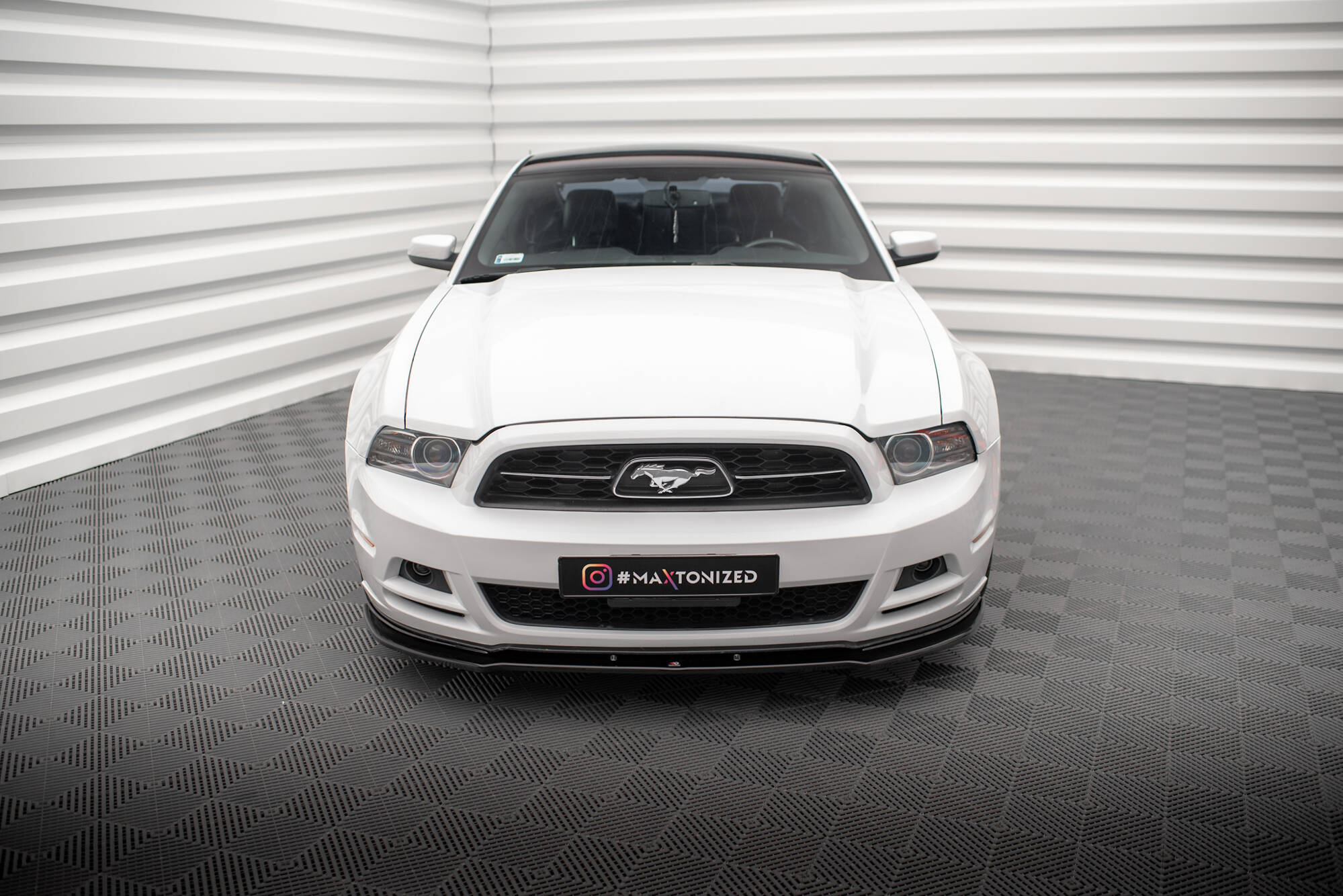pol_po_Set-of-Splitters-Ford-Mustang-Mk5-Facelift-22079_10 pol_po_Set-of-Splitters-Ford-Mustang-Mk5-Facelift-22079_10