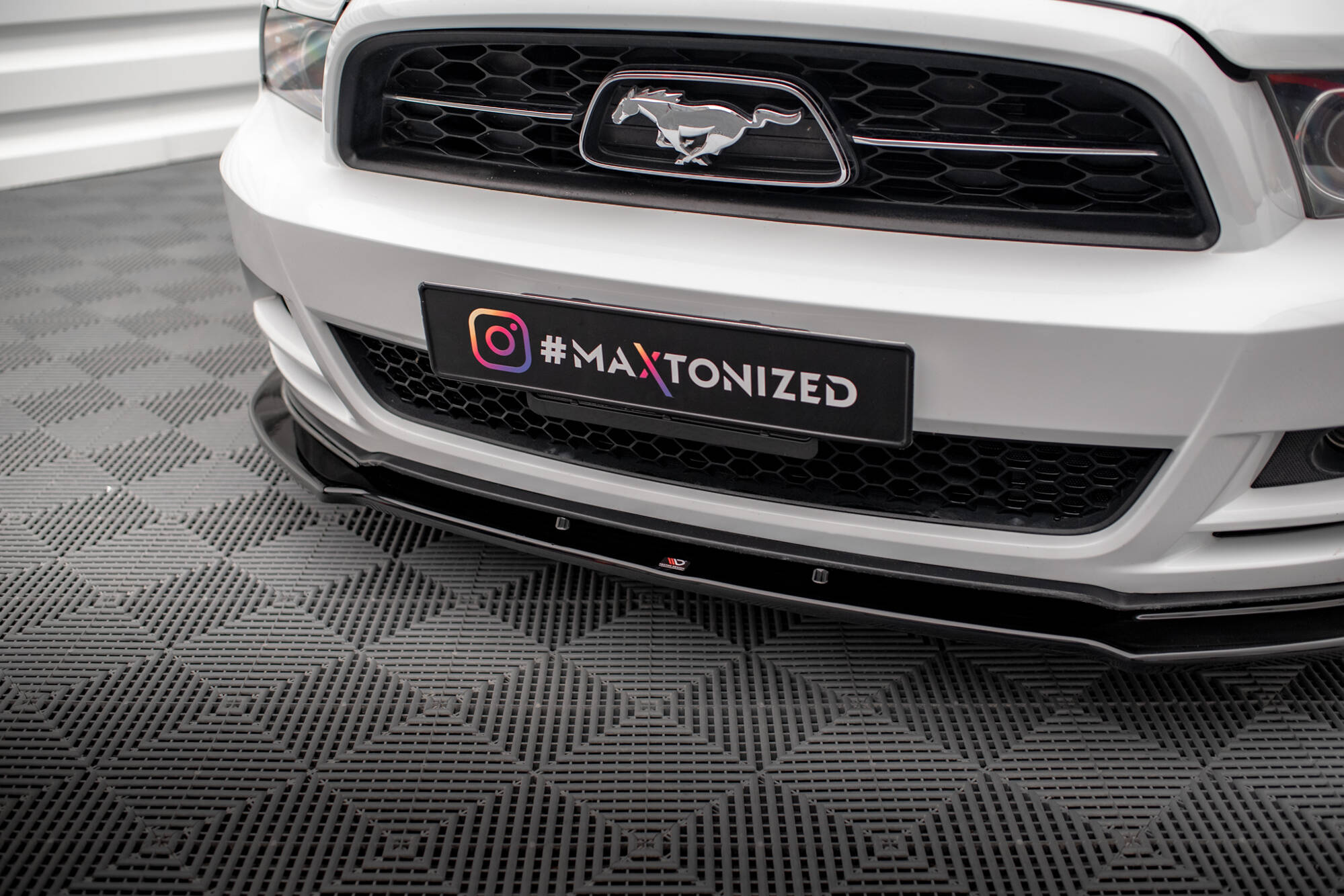 pol_po_Set-of-Splitters-Ford-Mustang-Mk5-Facelift-22079_11 pol_po_Set-of-Splitters-Ford-Mustang-Mk5-Facelift-22079_11