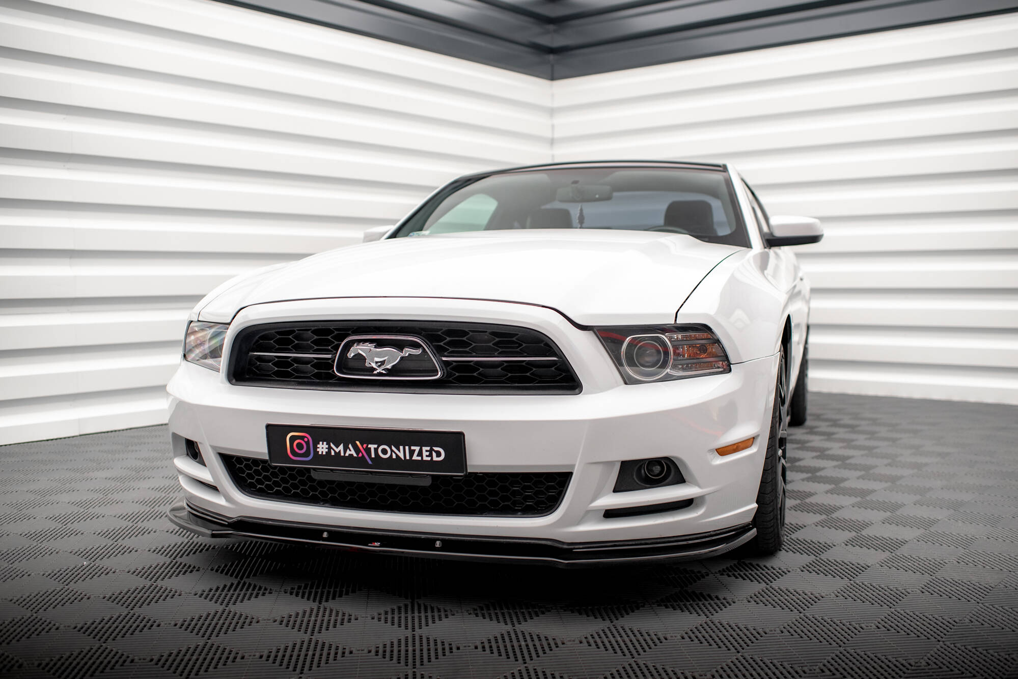 pol_po_Set-of-Splitters-Ford-Mustang-Mk5-Facelift-22079_12 pol_po_Set-of-Splitters-Ford-Mustang-Mk5-Facelift-22079_12
