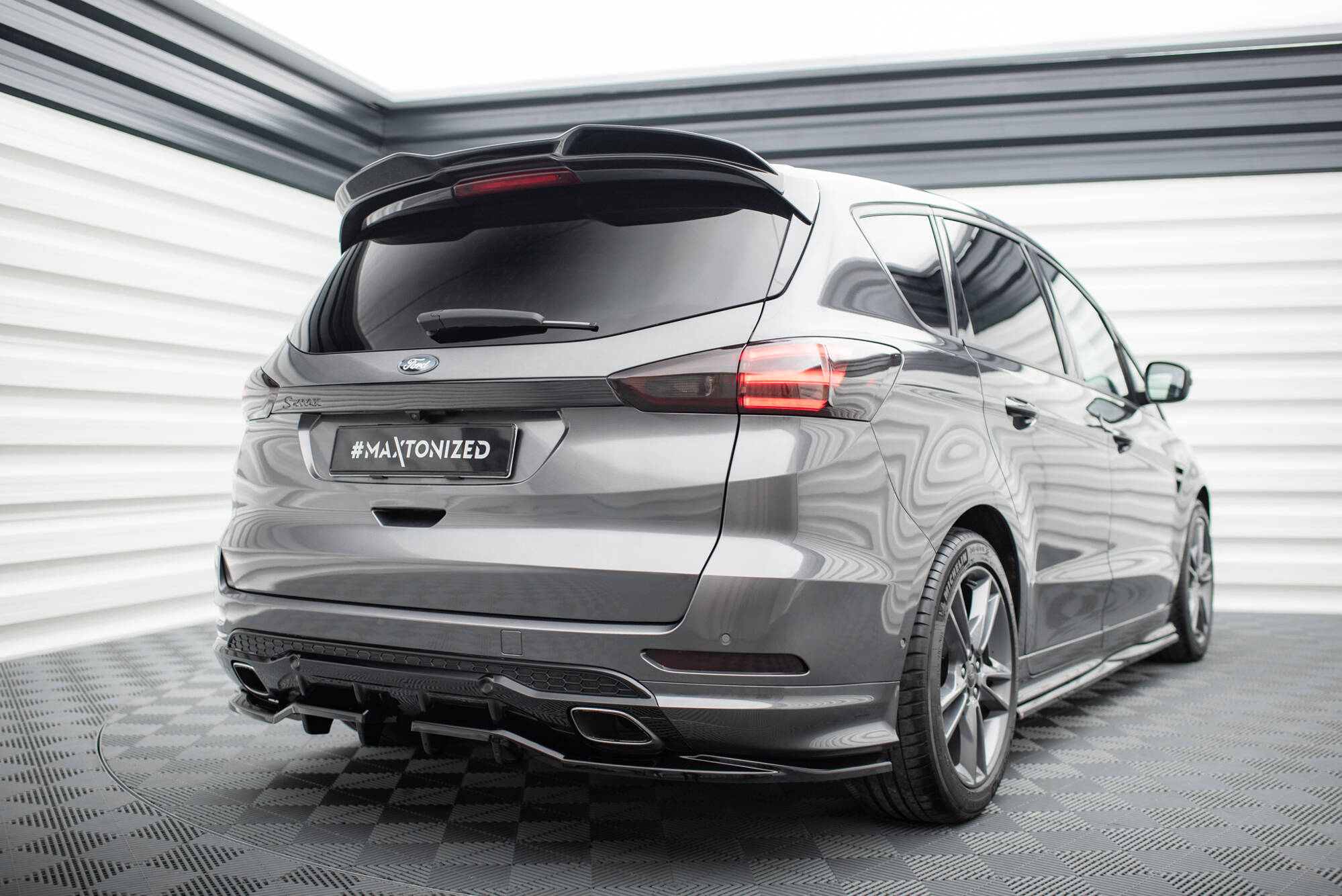 pol_po_Set-of-Splitters-Ford-S-Max-ST-Line-Mk2-21705_19 pol_po_Set-of-Splitters-Ford-S-Max-ST-Line-Mk2-21705_19