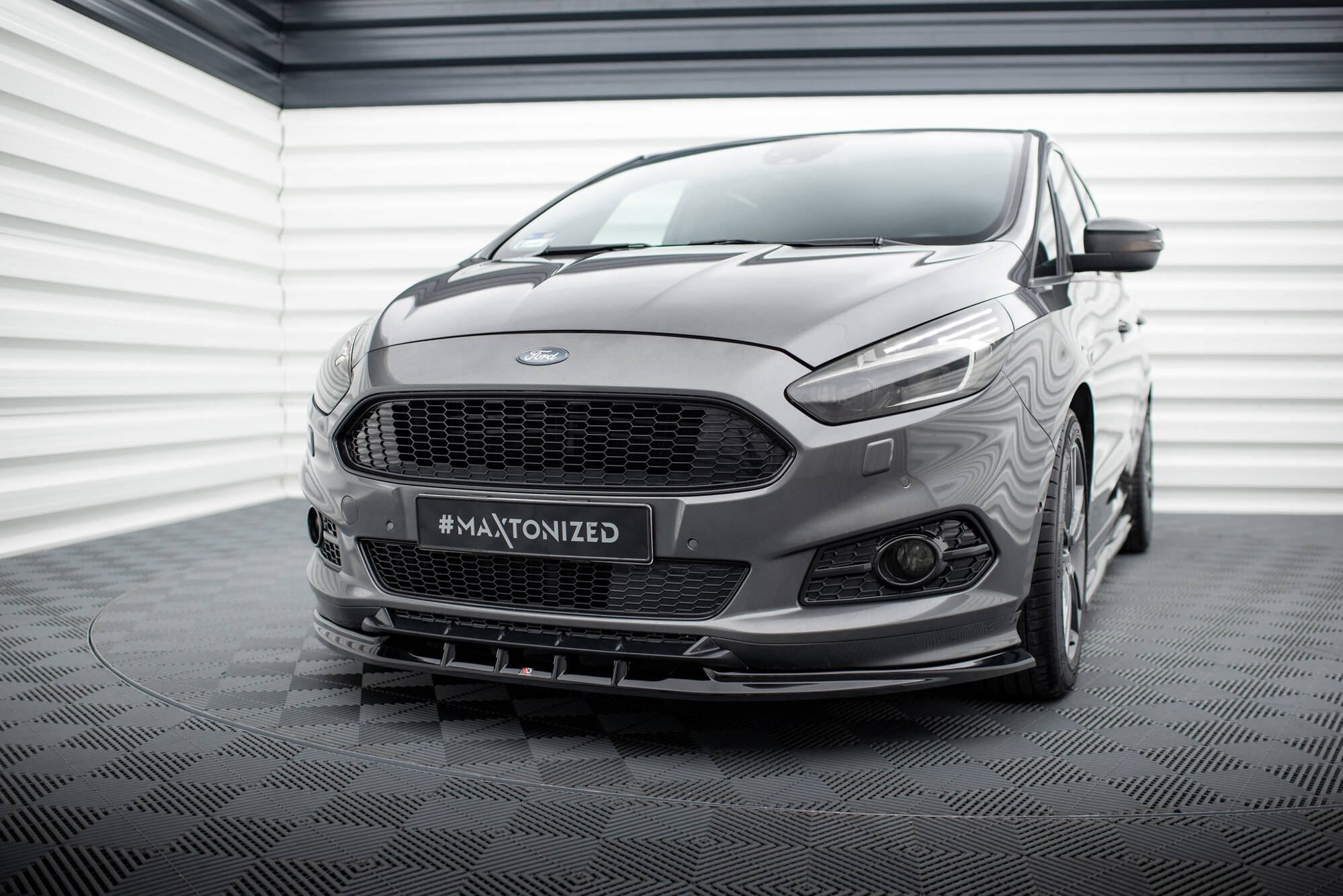 pol_po_Set-of-Splitters-Ford-S-Max-ST-Line-Mk2-21705_2 pol_po_Set-of-Splitters-Ford-S-Max-ST-Line-Mk2-21705_2