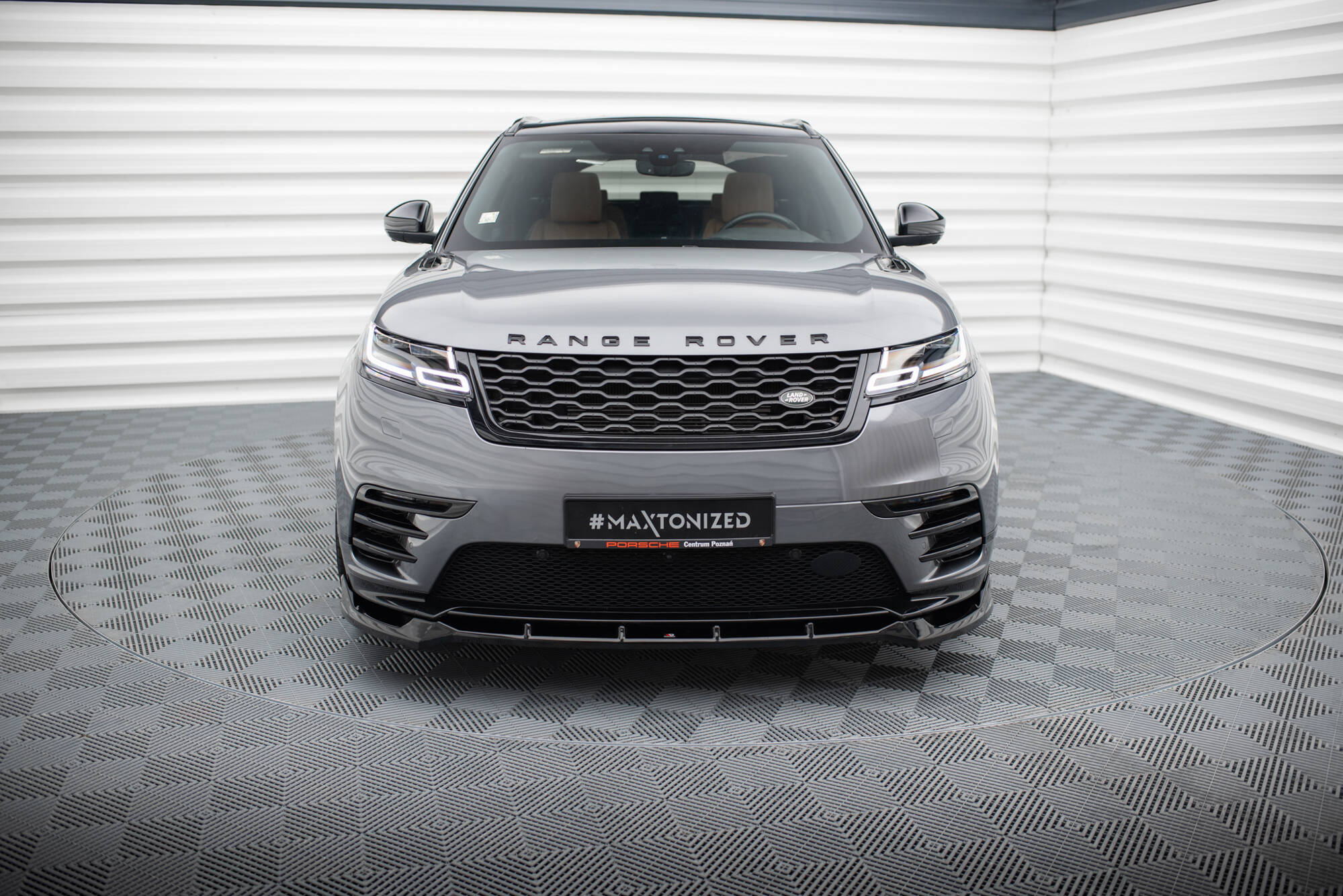 pol_po_Set-of-Splitters-Land-Rover-Range-Rover-Velar-R-Dynamic-Mk1-The-kit-is-compatible-with-the-towbar-21915_3 pol_po_Set-of-Splitters-Land-Rover-Range-Rover-Velar-R-Dynamic-Mk1-The-kit-is-compatible-with-the-towbar-21915_3