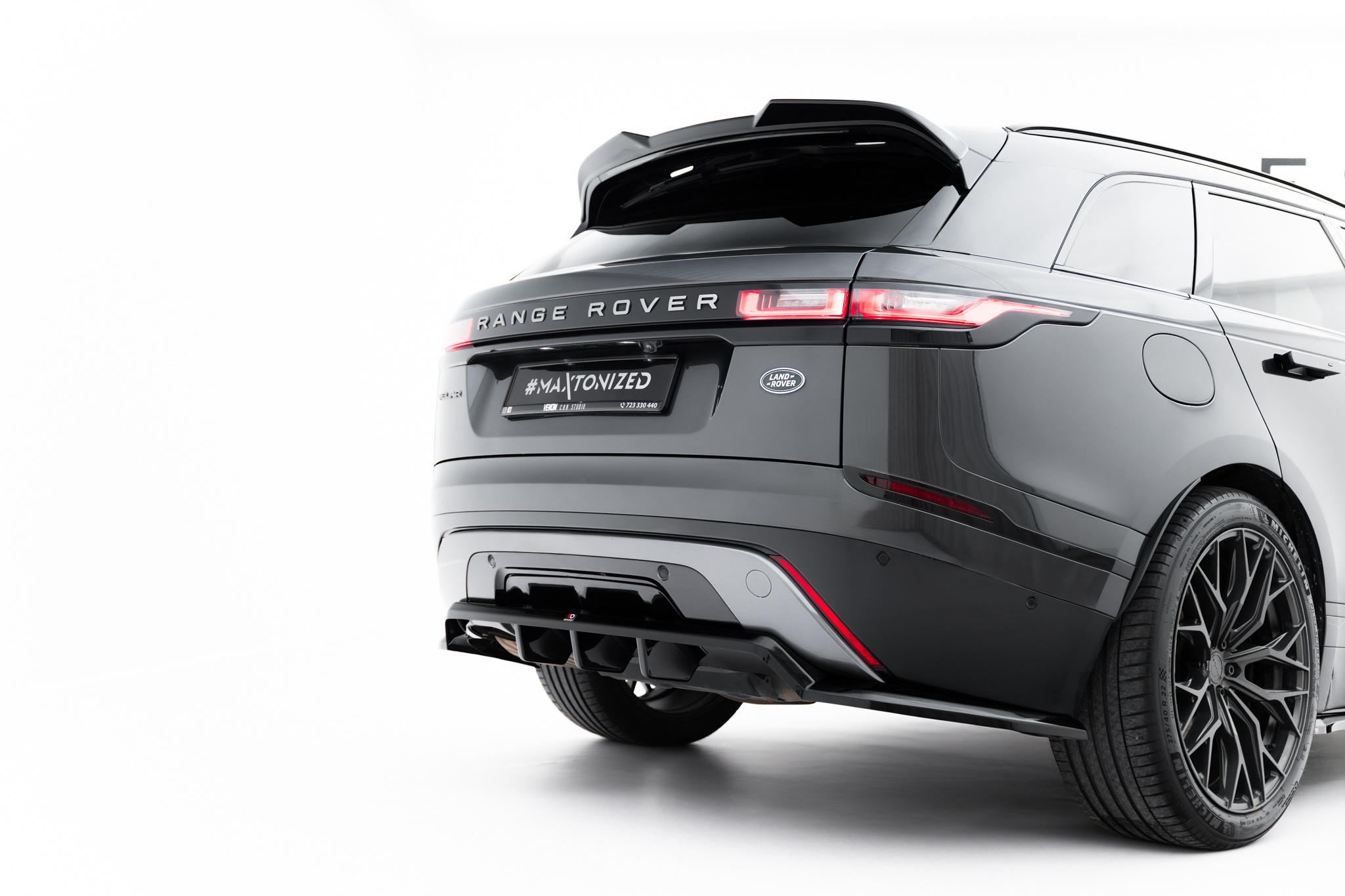 pol_po_Set-of-Splitters-Land-Rover-Range-Rover-Velar-R-Dynamic-Mk1-The-kit-is-not-compatible-with-a-towbar-23244_9 pol_po_Set-of-Splitters-Land-Rover-Range-Rover-Velar-R-Dynamic-Mk1-The-kit-is-not-compatible-with-a-towbar-23244_9