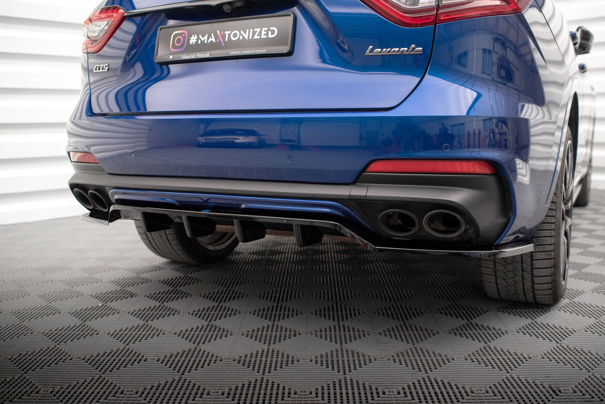 pol_po_Set-of-Splitters-Maserati-Levante-GTS-Mk1-21379_10 pol_po_Set-of-Splitters-Maserati-Levante-GTS-Mk1-21379_10