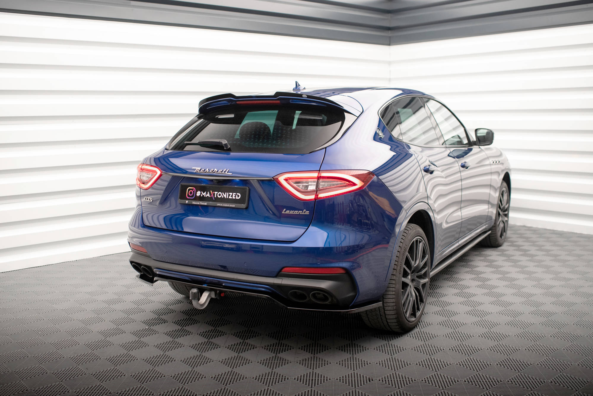 pol_po_Set-of-Splitters-Maserati-Levante-GTS-Mk1-21379_14 pol_po_Set-of-Splitters-Maserati-Levante-GTS-Mk1-21379_14