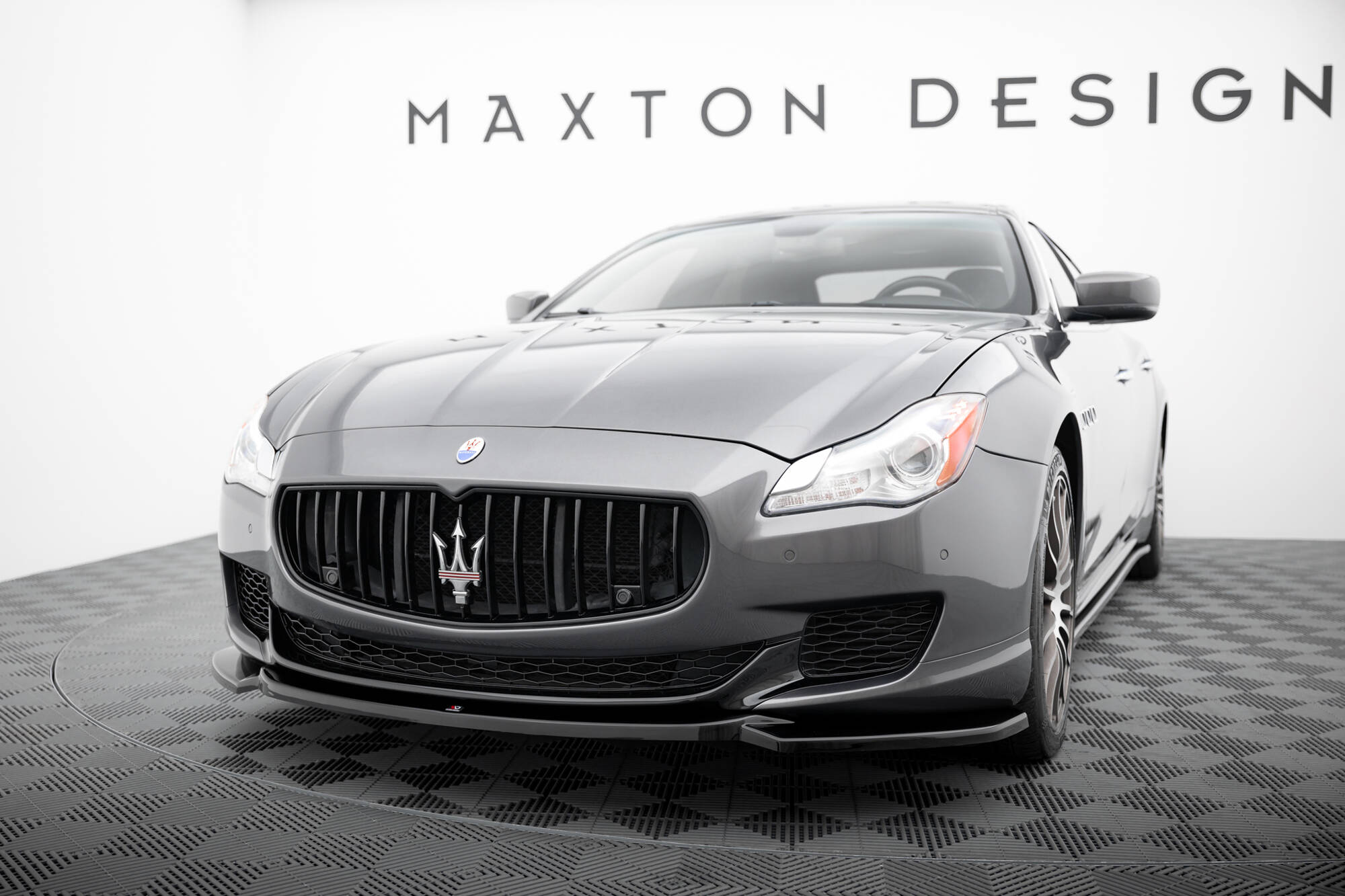pol_po_Set-of-Splitters-Maserati-Quattroporte-Mk6-21423_3 pol_po_Set-of-Splitters-Maserati-Quattroporte-Mk6-21423_3