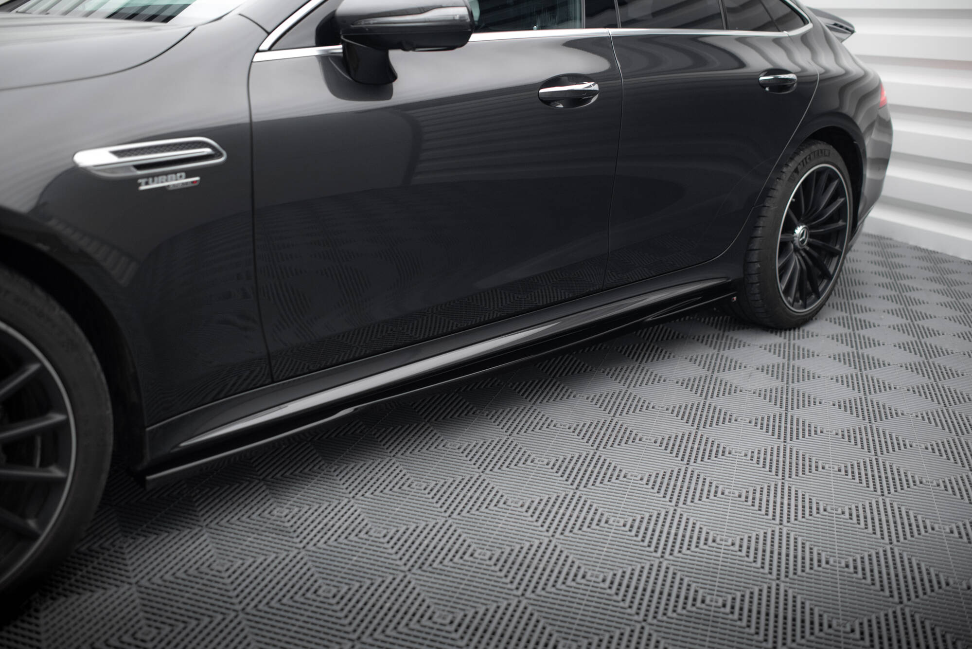 pol_po_Set-of-Splitters-Mercedes-AMG-GT-53-4-Door-Coupe-X290-21415_9 pol_po_Set-of-Splitters-Mercedes-AMG-GT-53-4-Door-Coupe-X290-21415_9