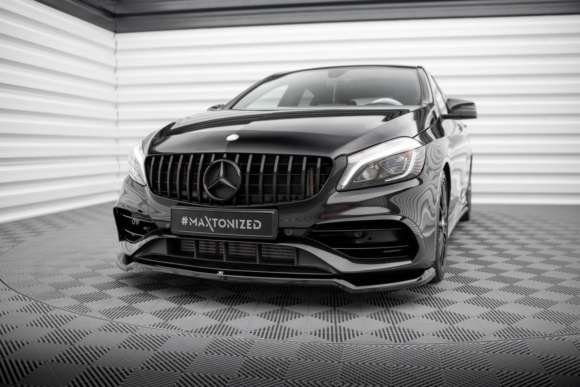 pol_po_Set-of-Splitters-Mercedes-Benz-A-AMG-Line-W176-Facelift-21421_5 pol_po_Set-of-Splitters-Mercedes-Benz-A-AMG-Line-W176-Facelift-21421_5